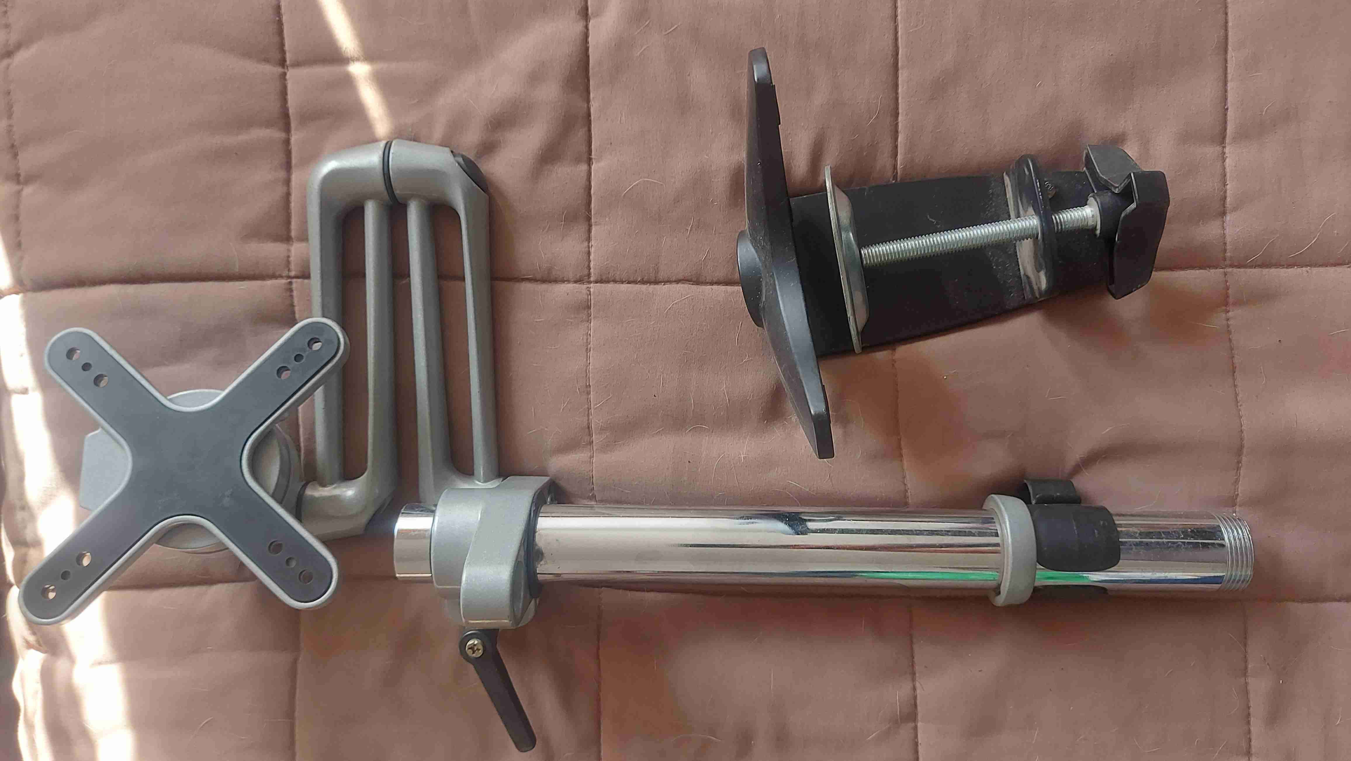 Soporte ajustable para monitor - miniatura 1