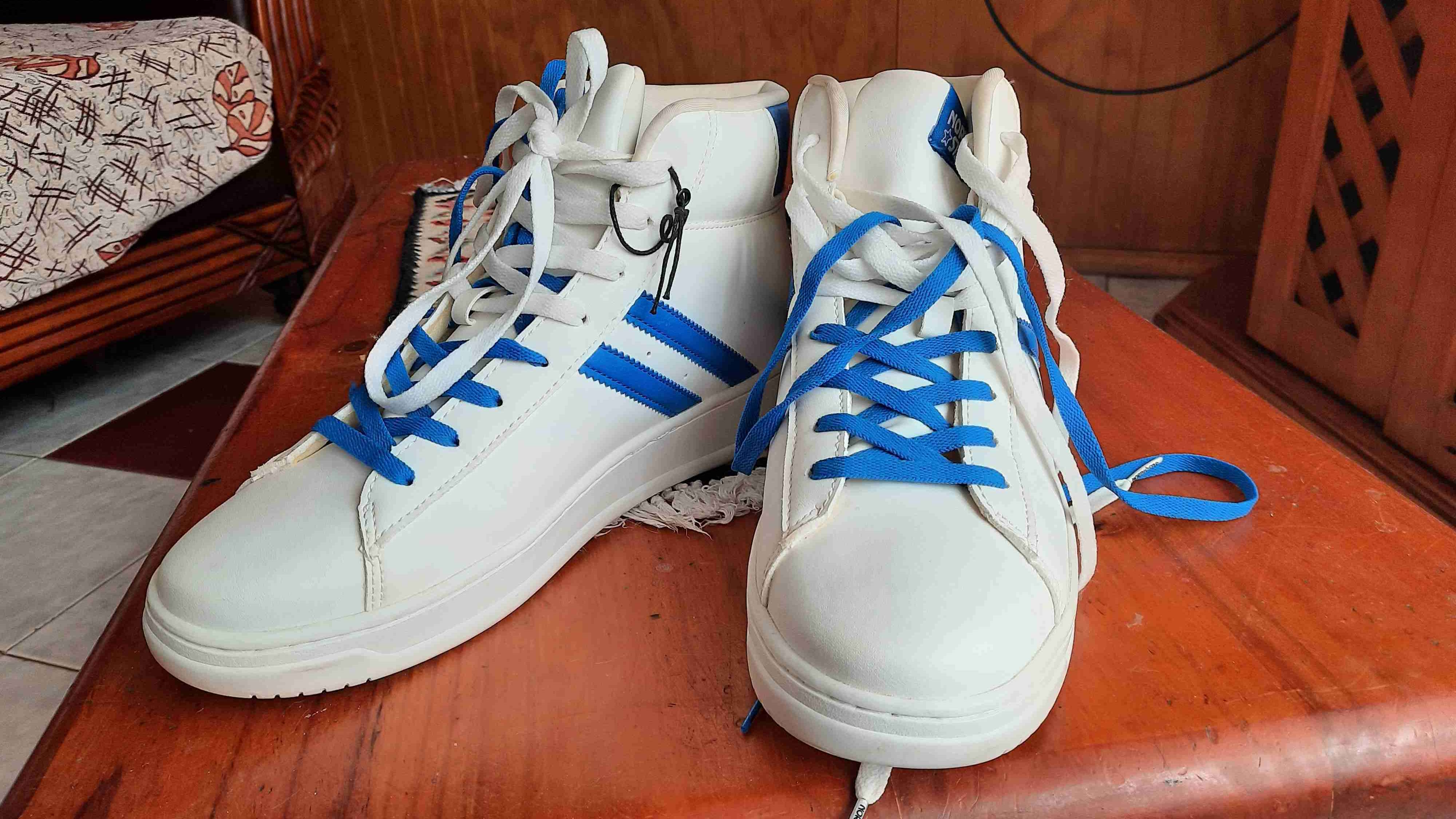 Zapatillas altas blancas y azules hombre - miniatura 2