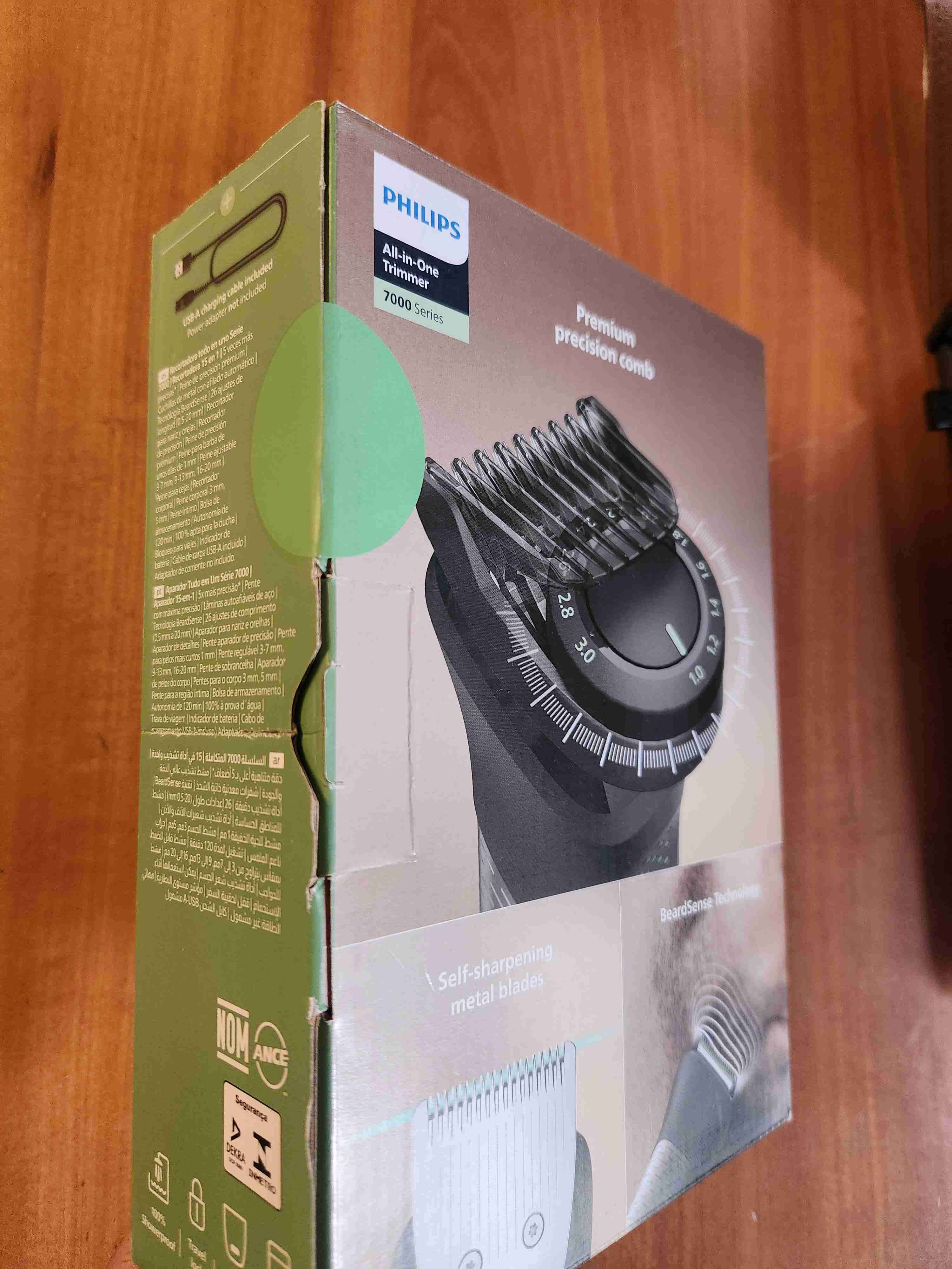 Recortadora Philips All-in-One Trimmer 7000 - miniatura 1