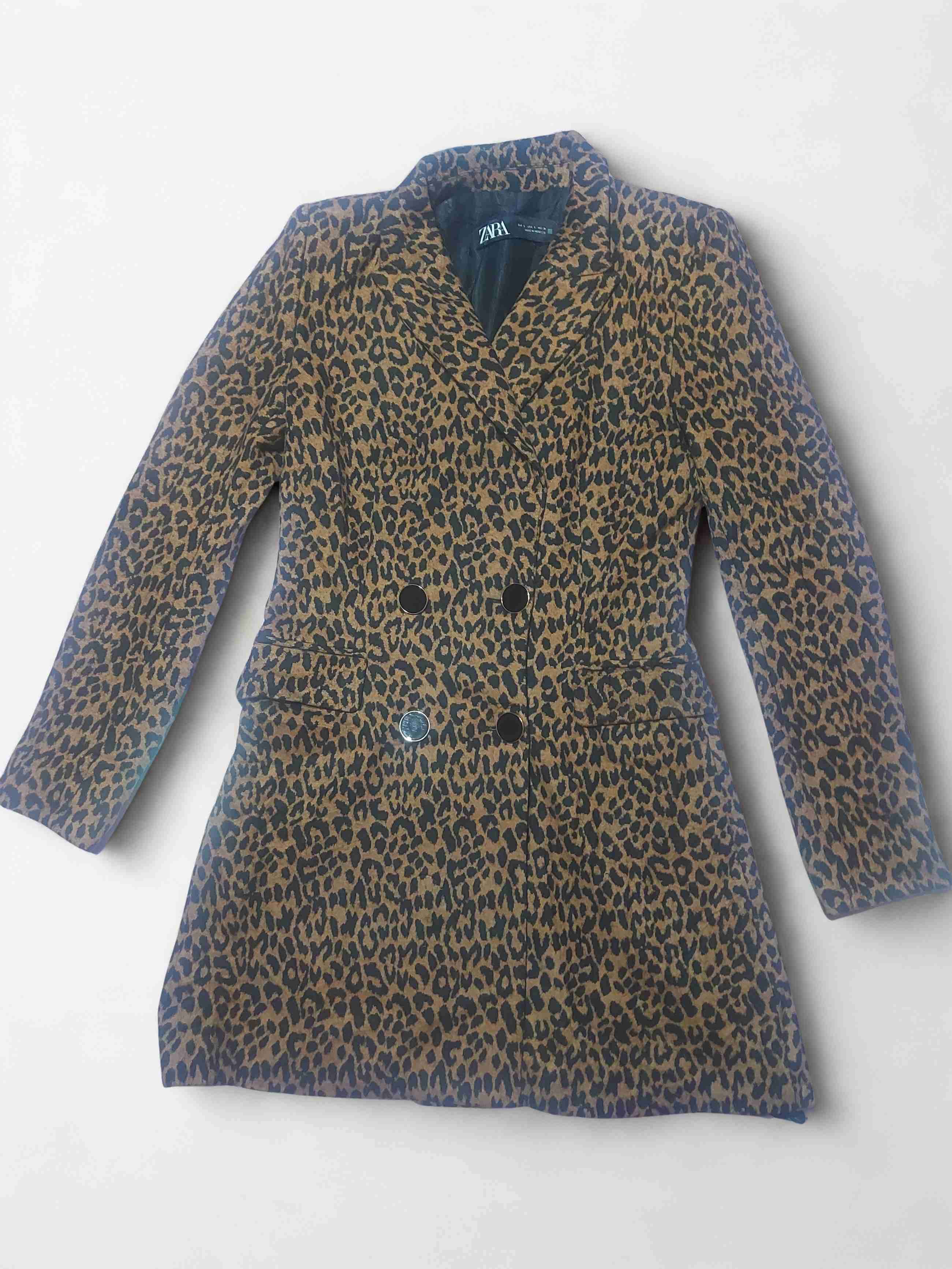 Zara, Abrigo estampado animal print. Talla S - miniatura 3