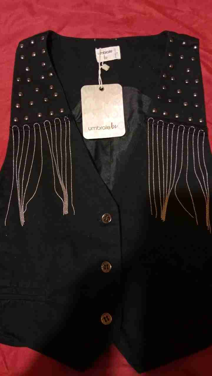 Chaleco negro con flecos y tachas - miniatura 5