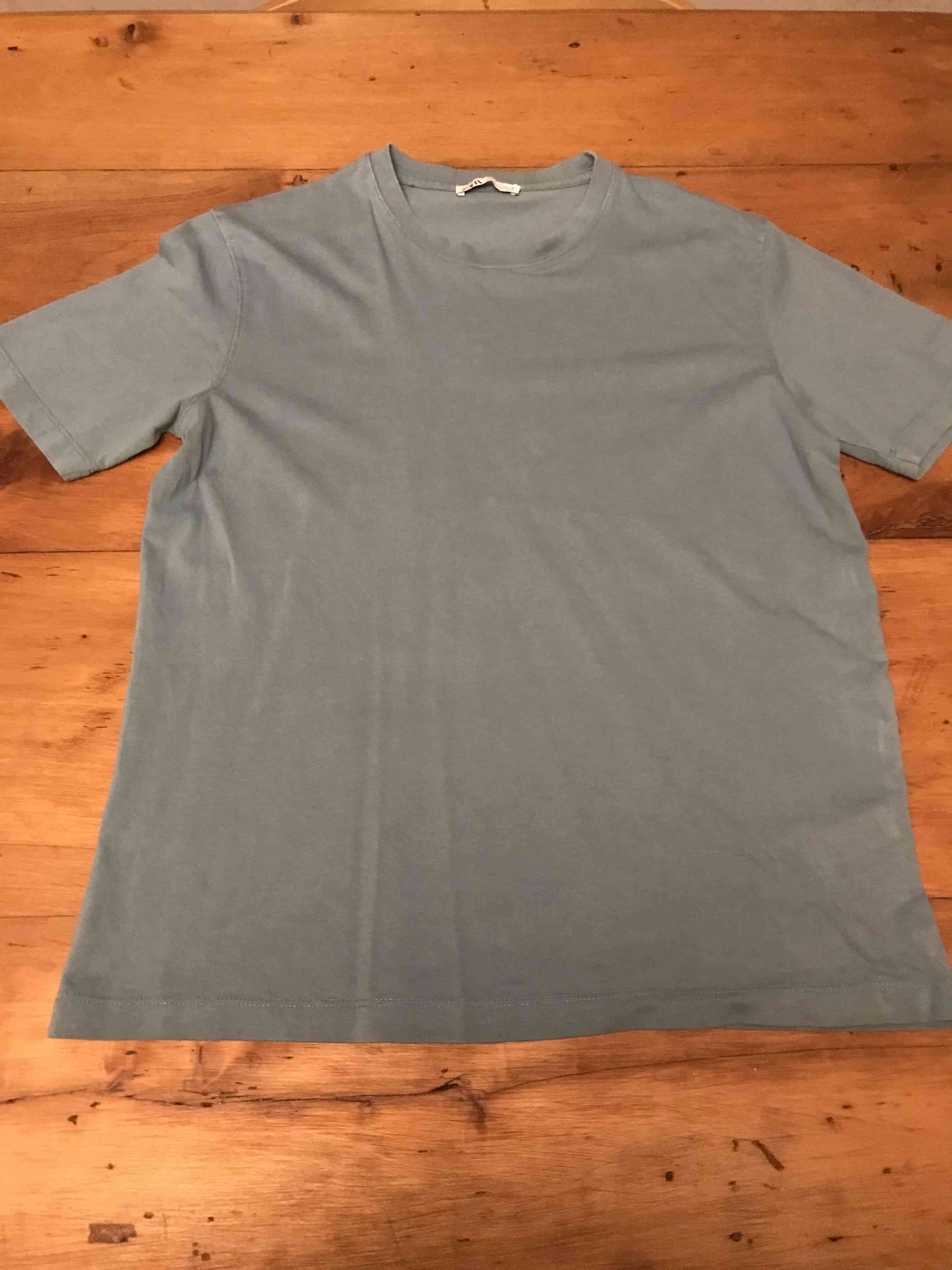 Polera azul claro Zara