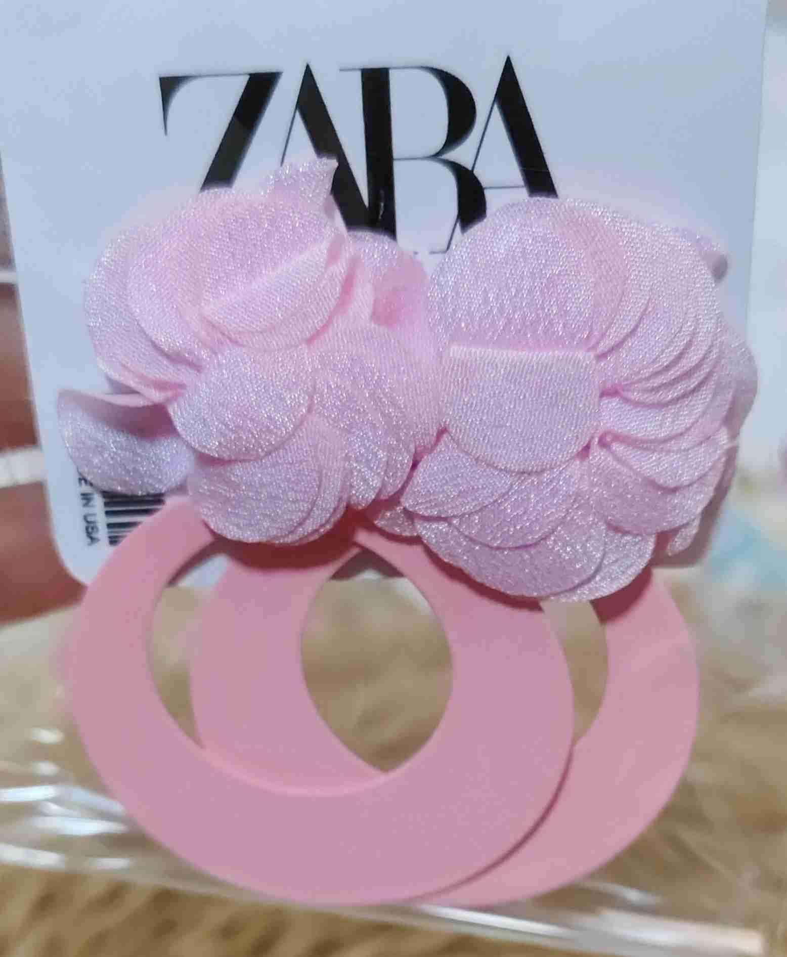 Aros dorados con flores rojas Zara - 3