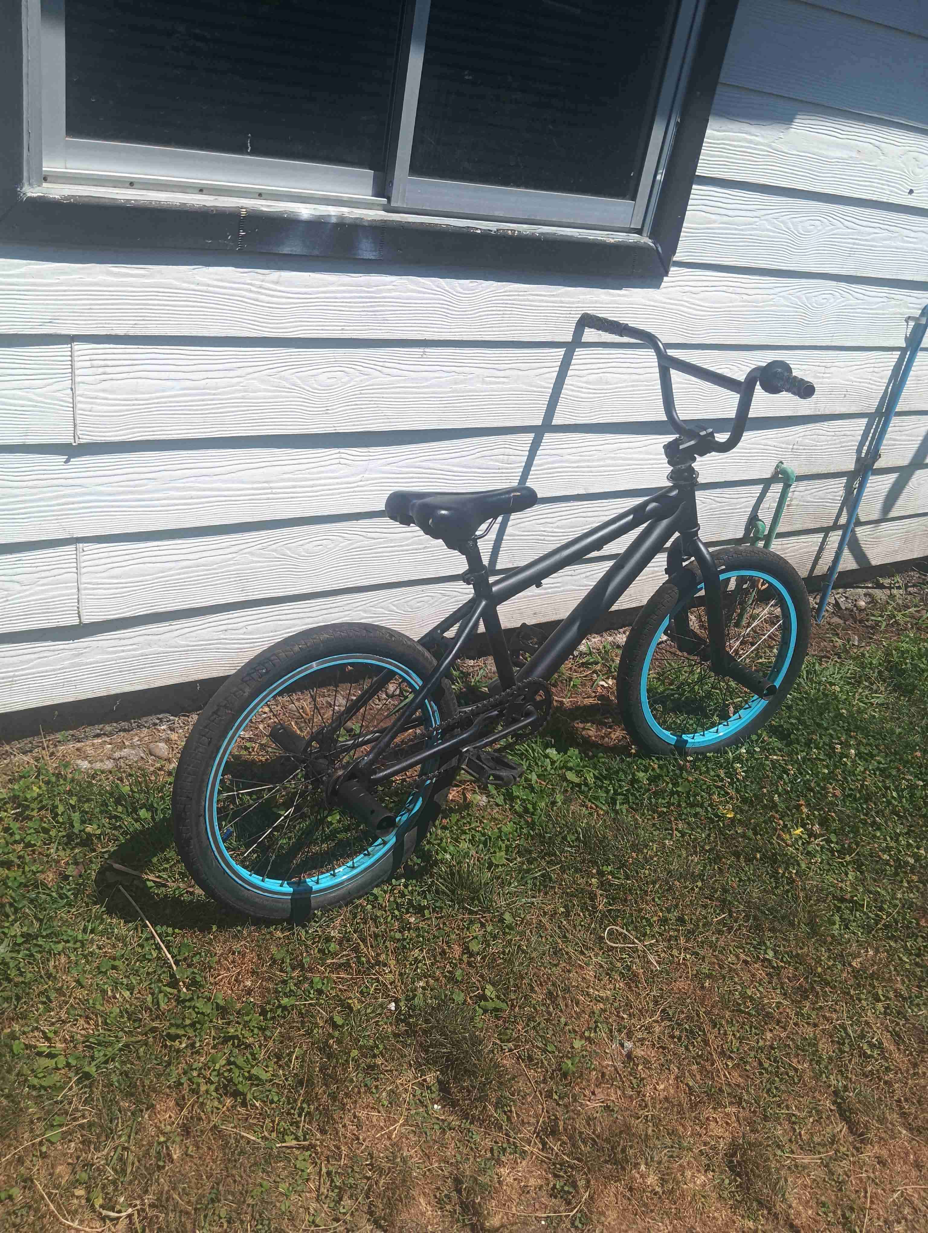 Bicicleta BMX color negro - miniatura 3