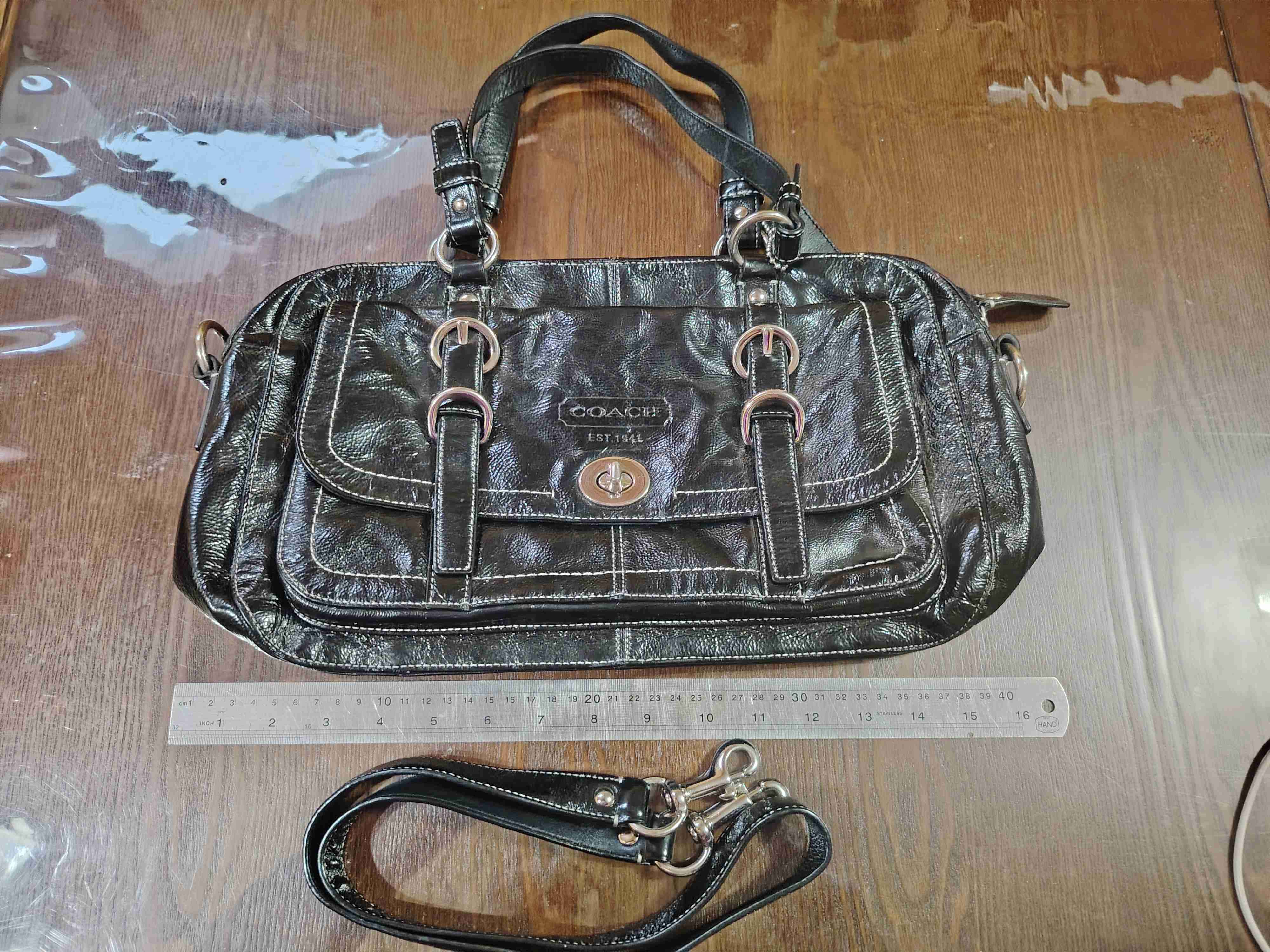 Cartera Coach negra de cuero acharolado - miniatura 2