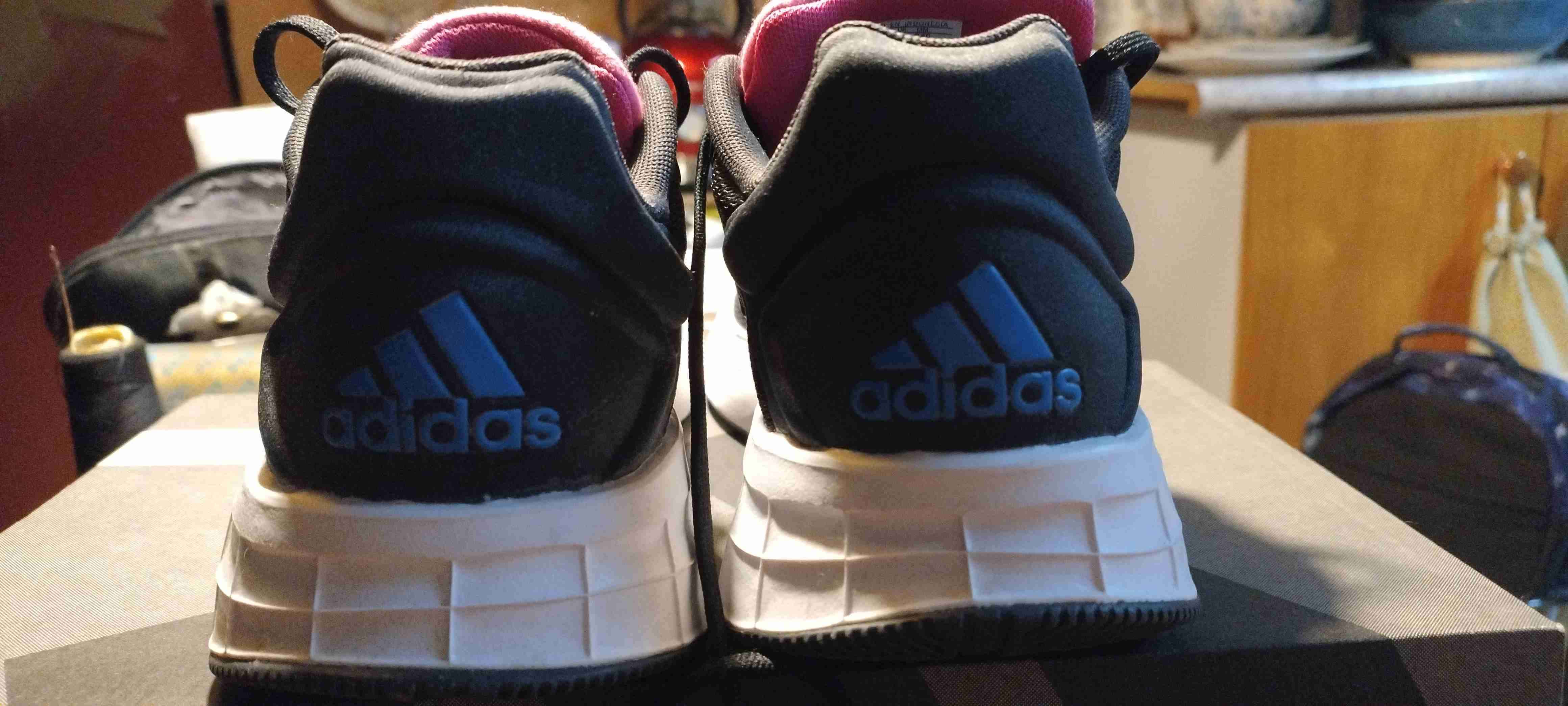 Zapatillas deportivas negras Adidas - 4