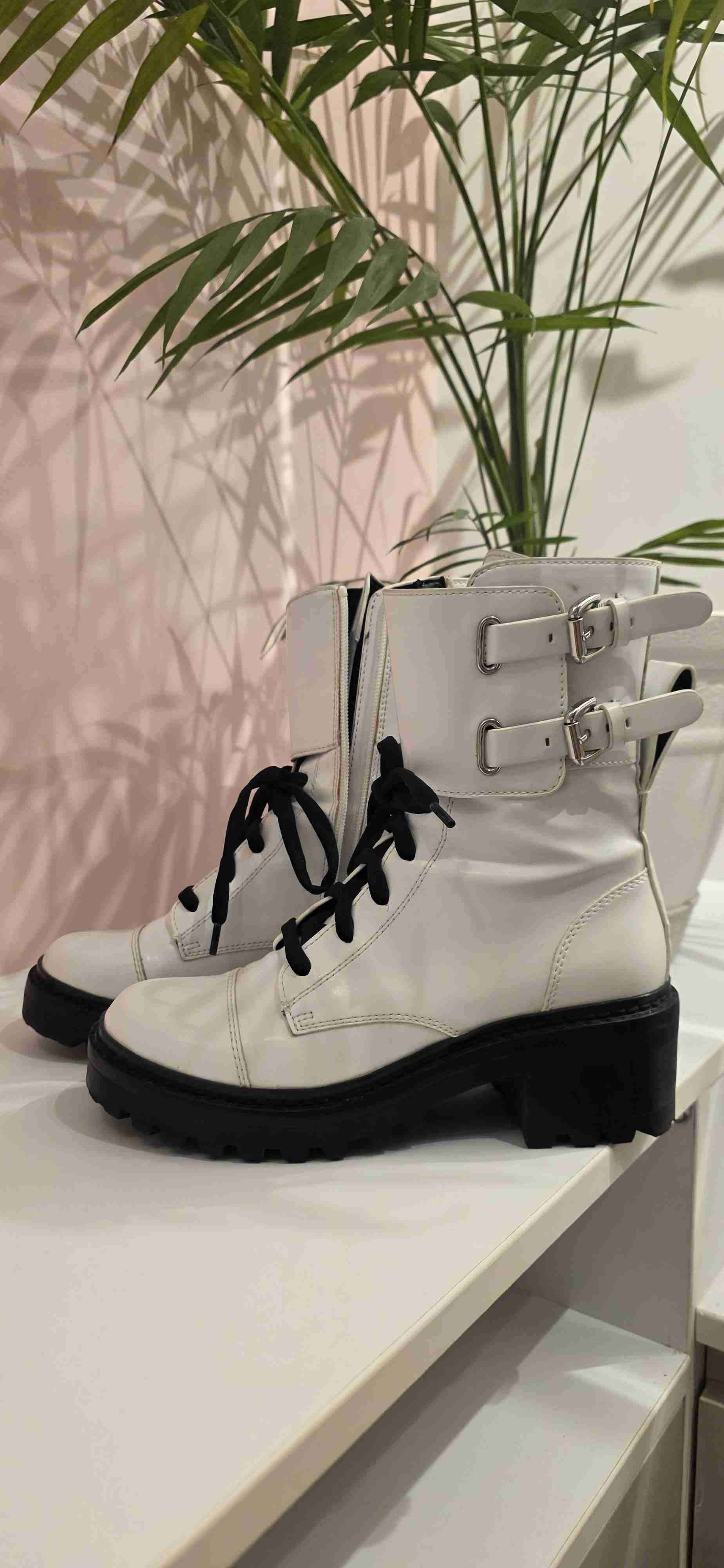 Botines blancos - miniatura 2