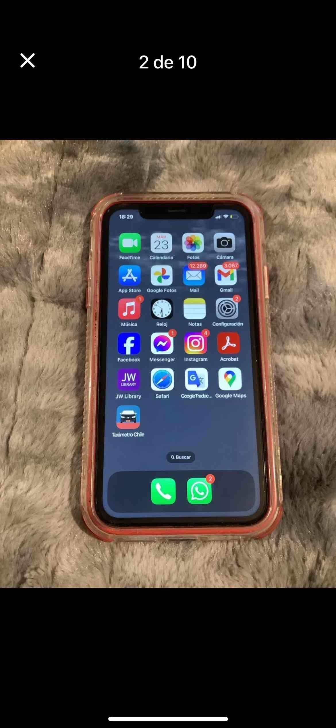 iPhone con funda protectora XR - miniatura 1