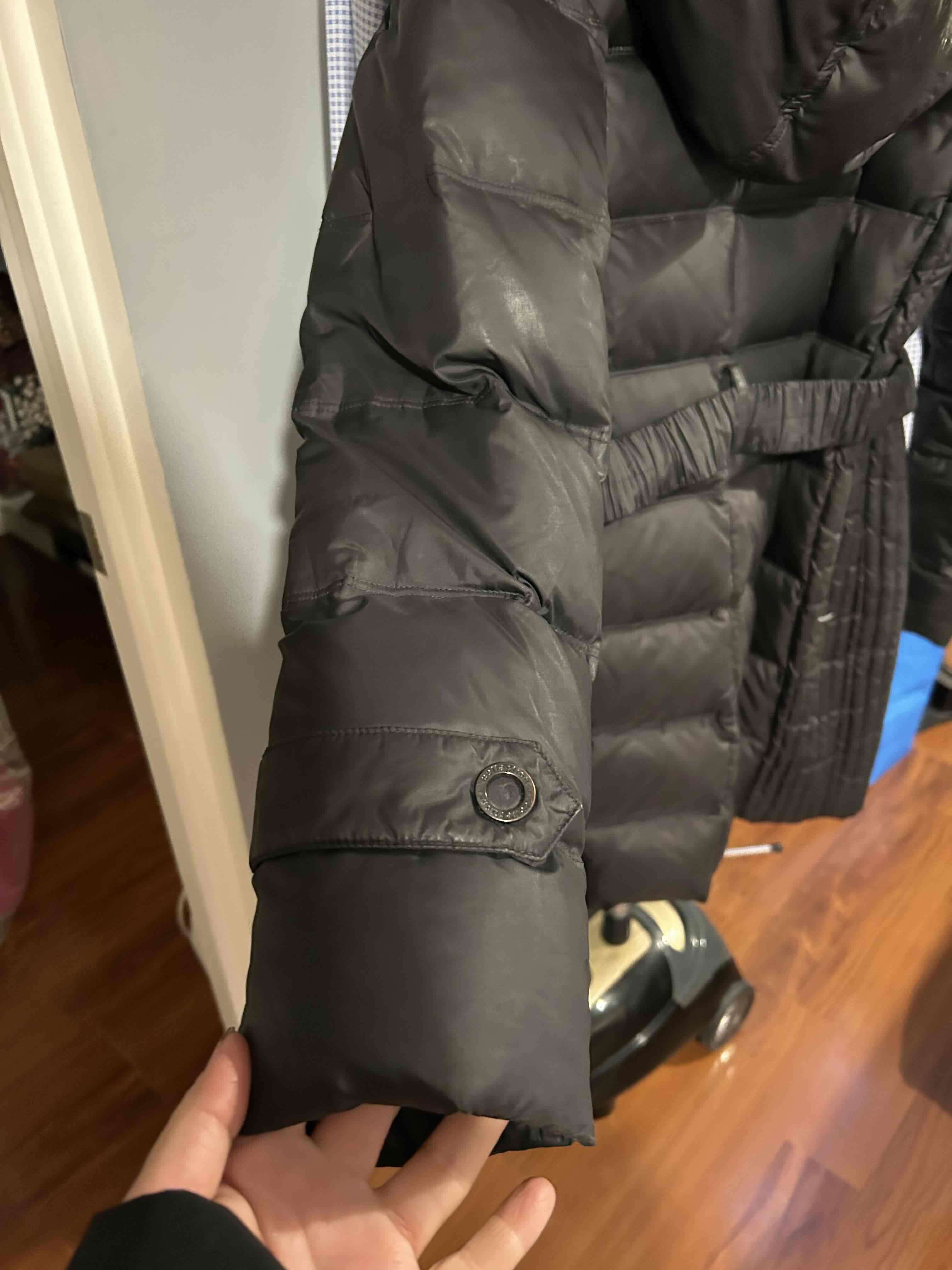 Parka negro largo con capucha - miniatura 5