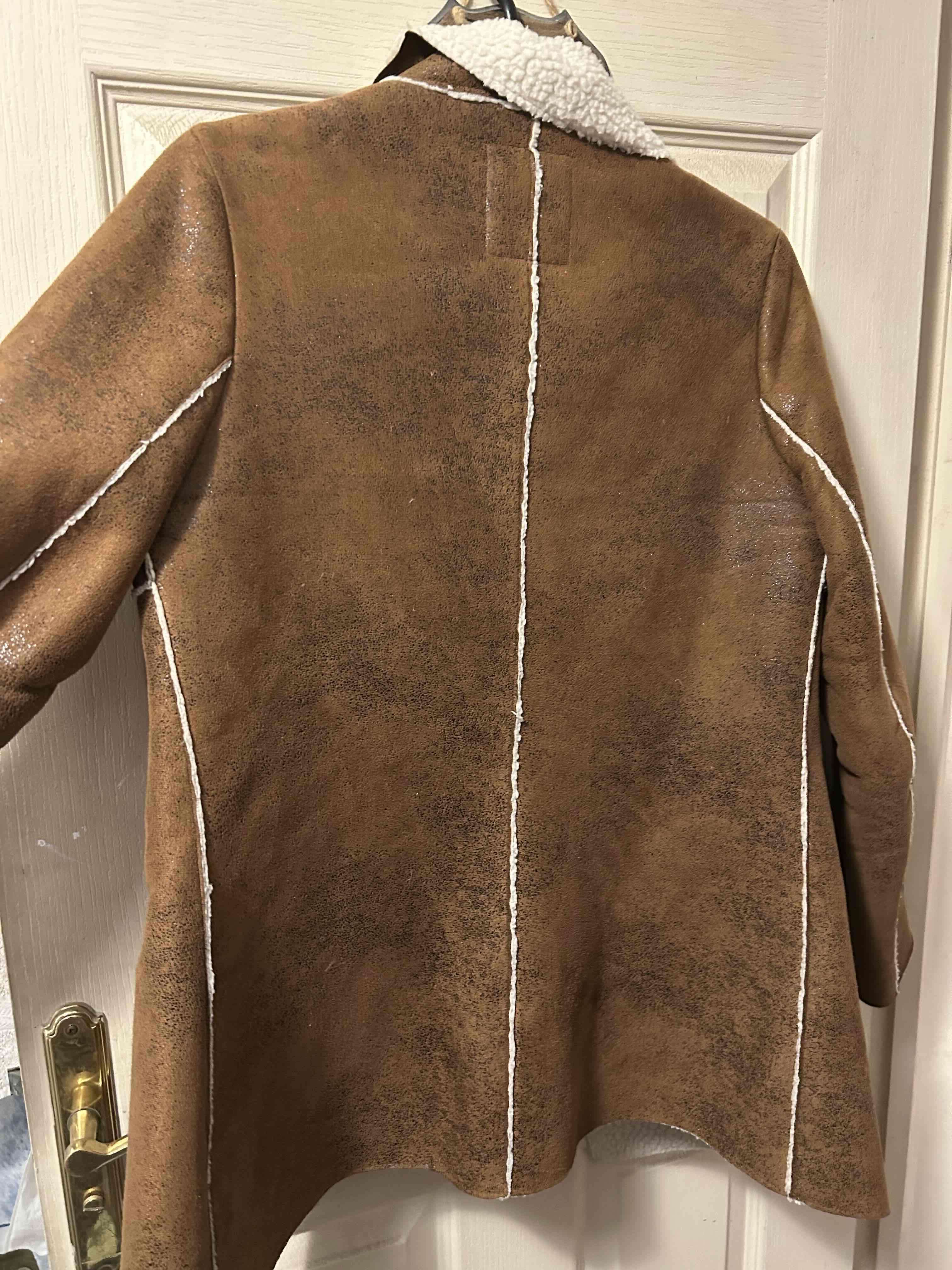 Abrigo marrón con interior de lana - miniatura 2