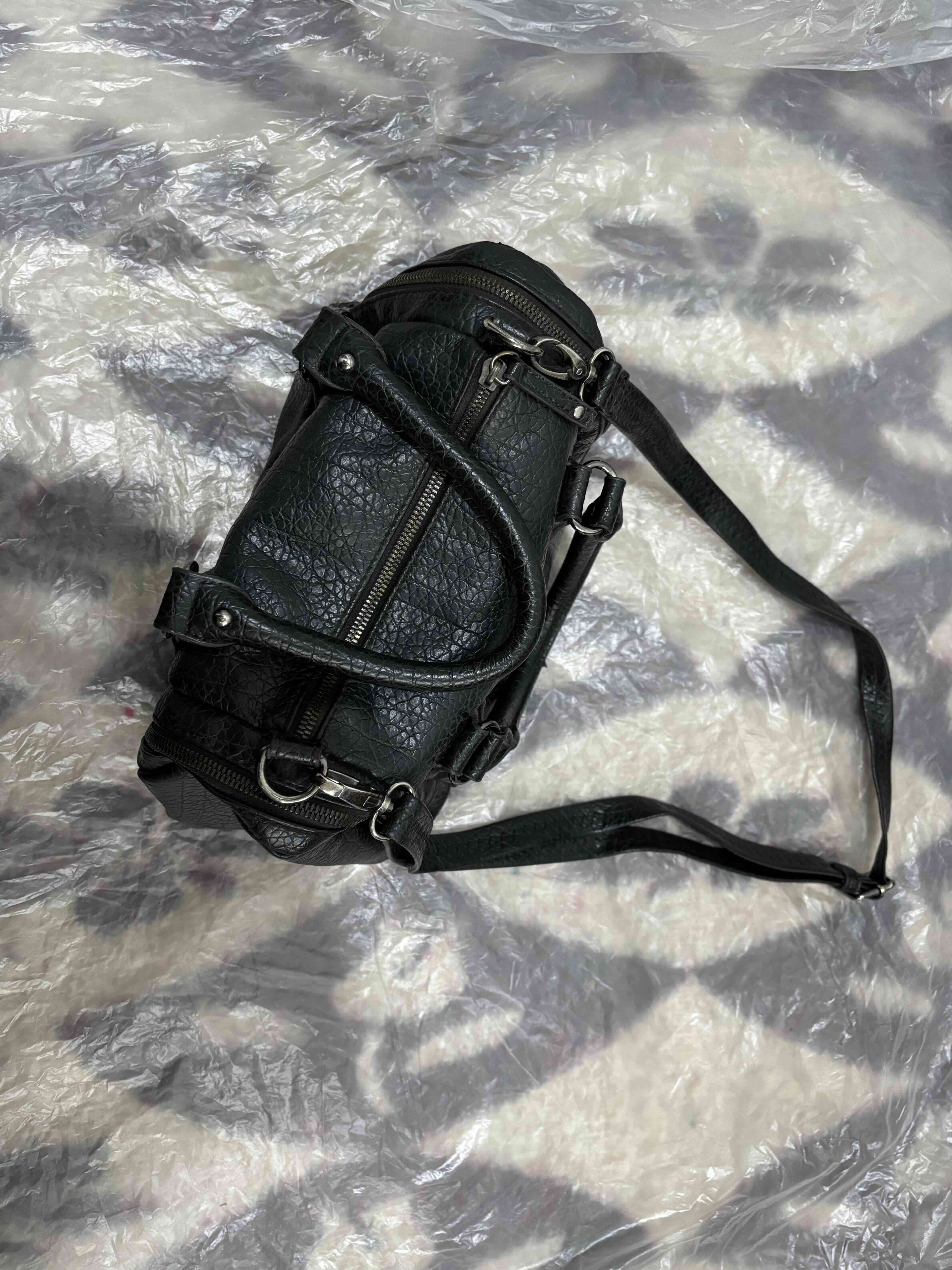 Bolso negro de cuero - miniatura 2