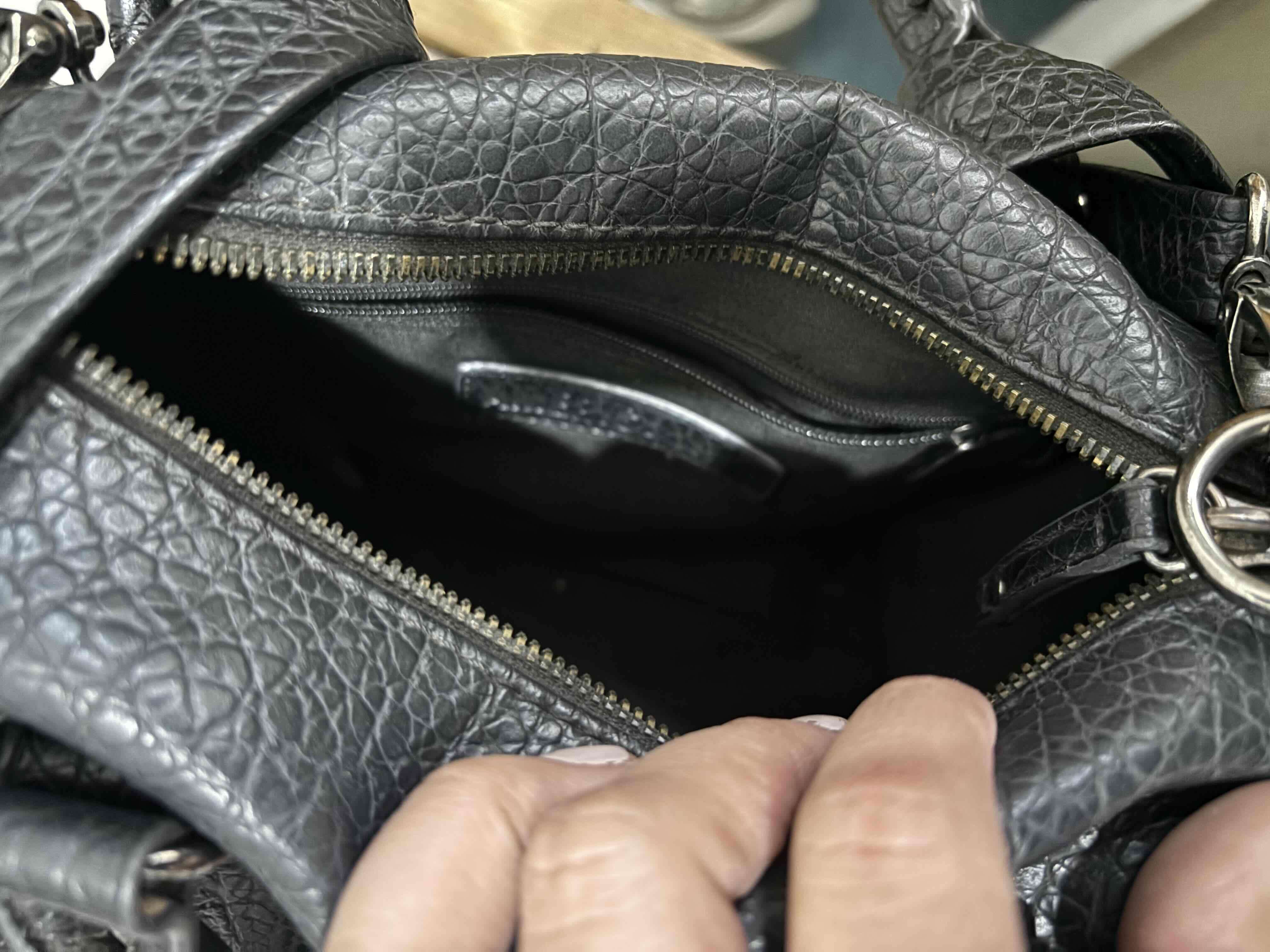 Bolso negro de cuero - miniatura 4