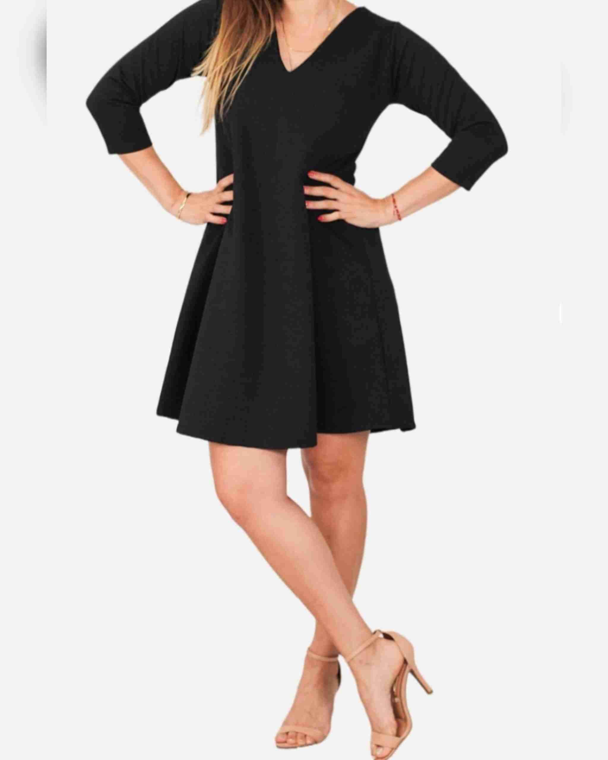 Vestido negro con escote en V - miniatura 2