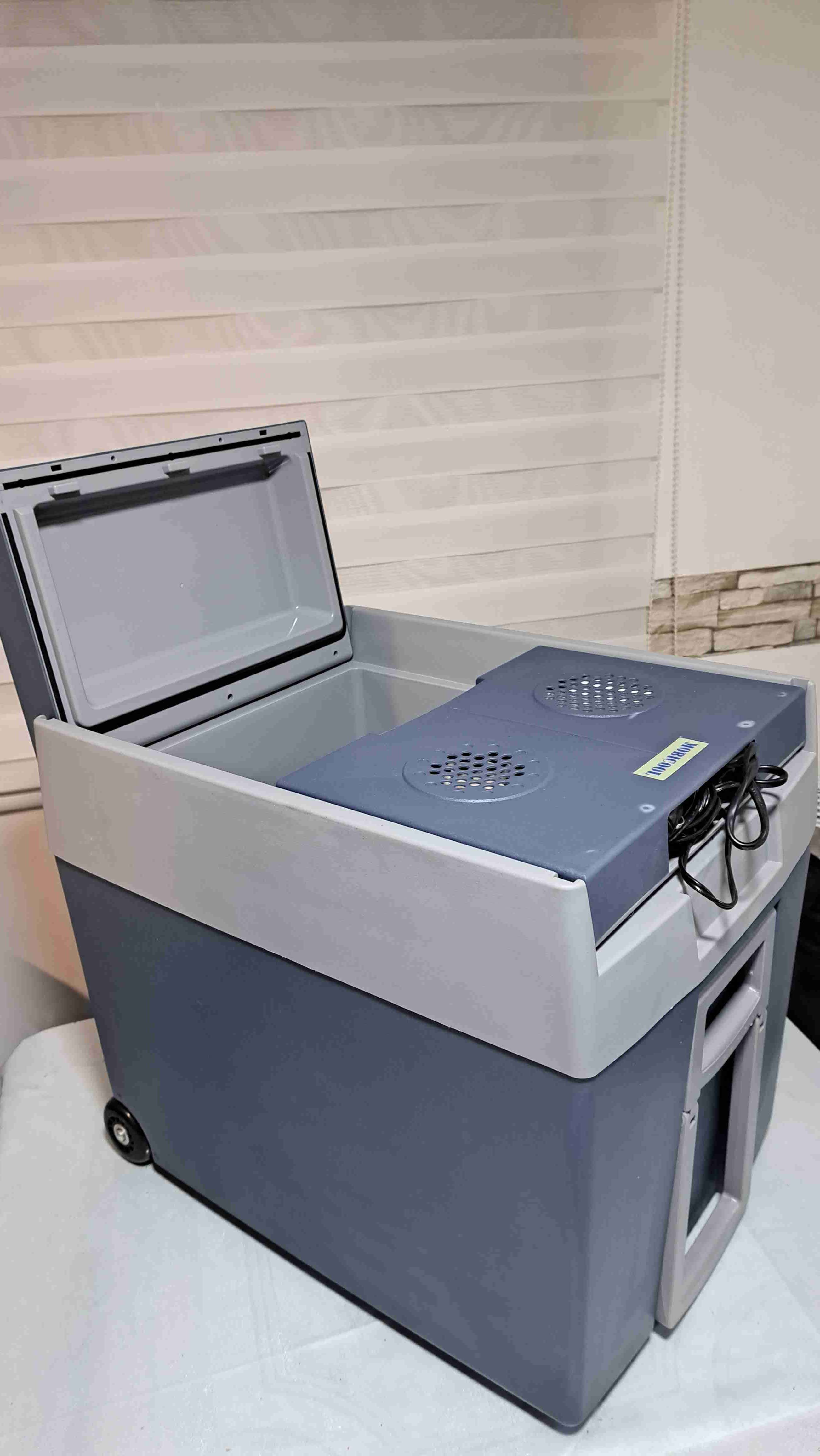 Cooler termoeléctrico Mobicool W48 - miniatura 3