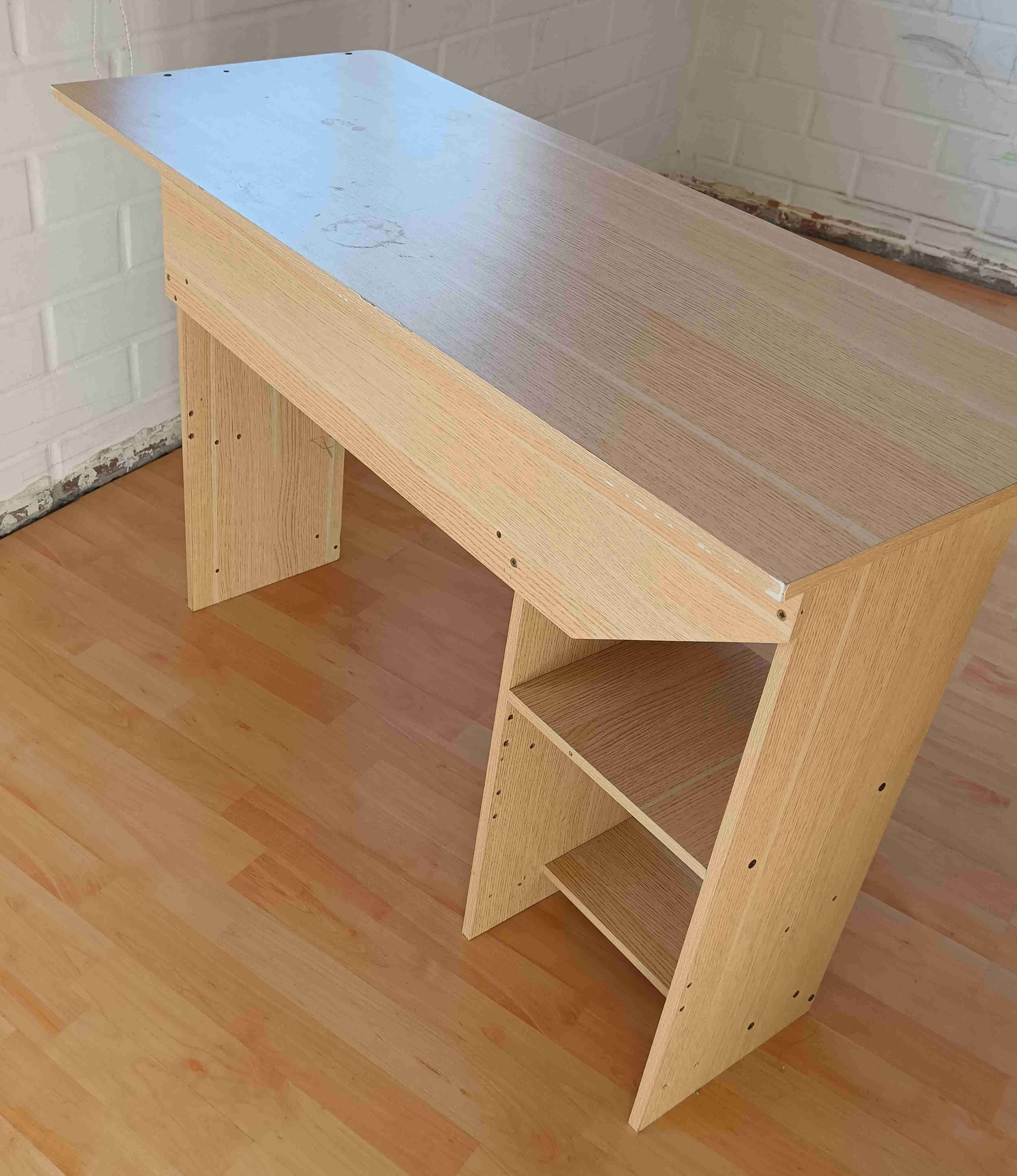 Escritorio compacto de madera - miniatura 2