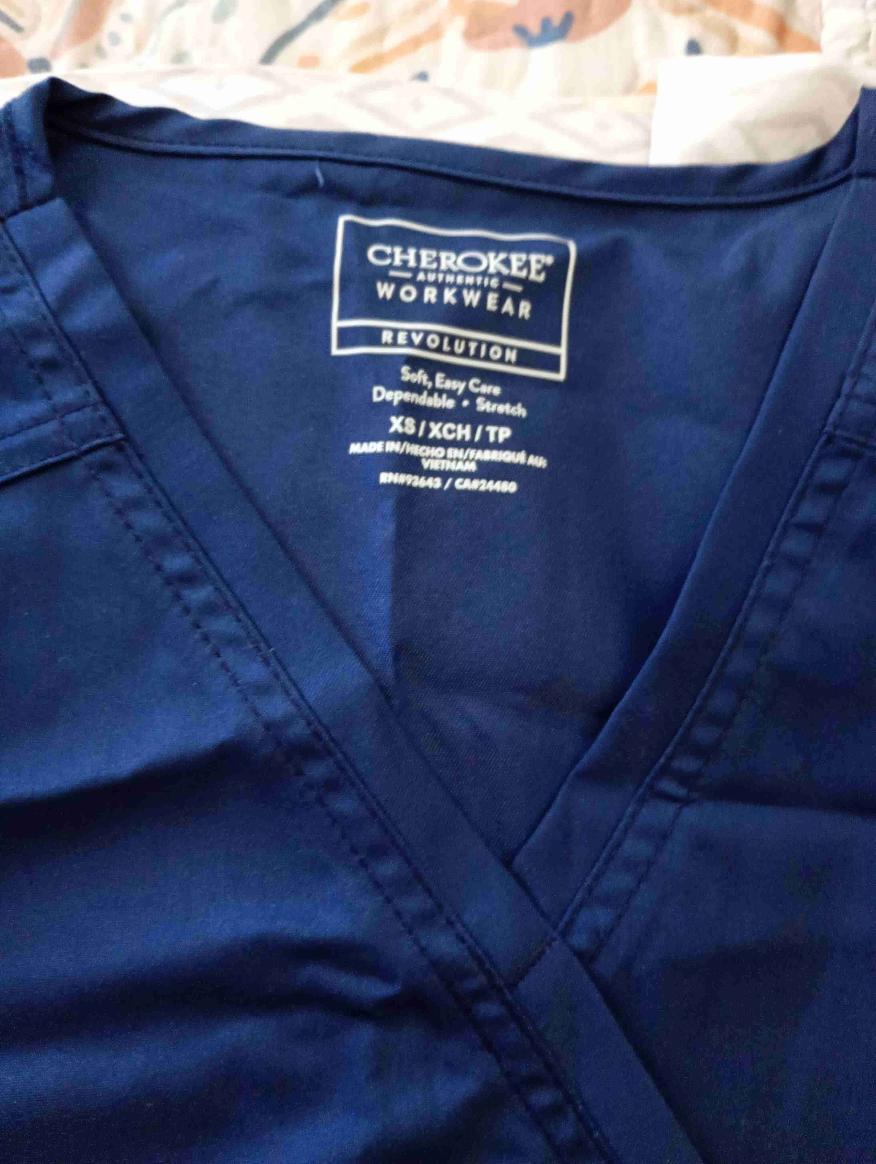 Uniforme Clínico ideal para estudiantes u otros - miniatura 3