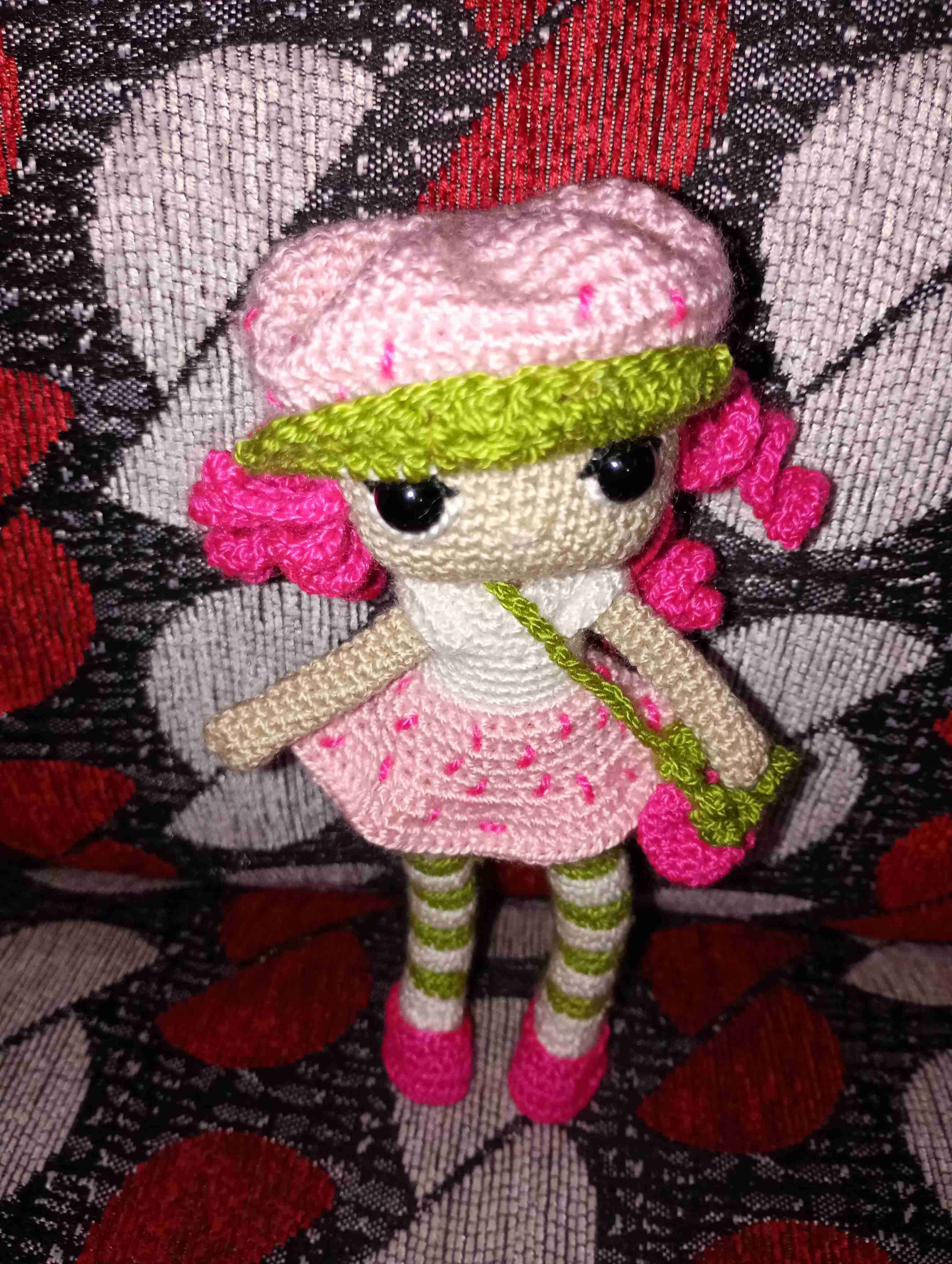 Muñeca fresita amigurumi hecha a mano - 3