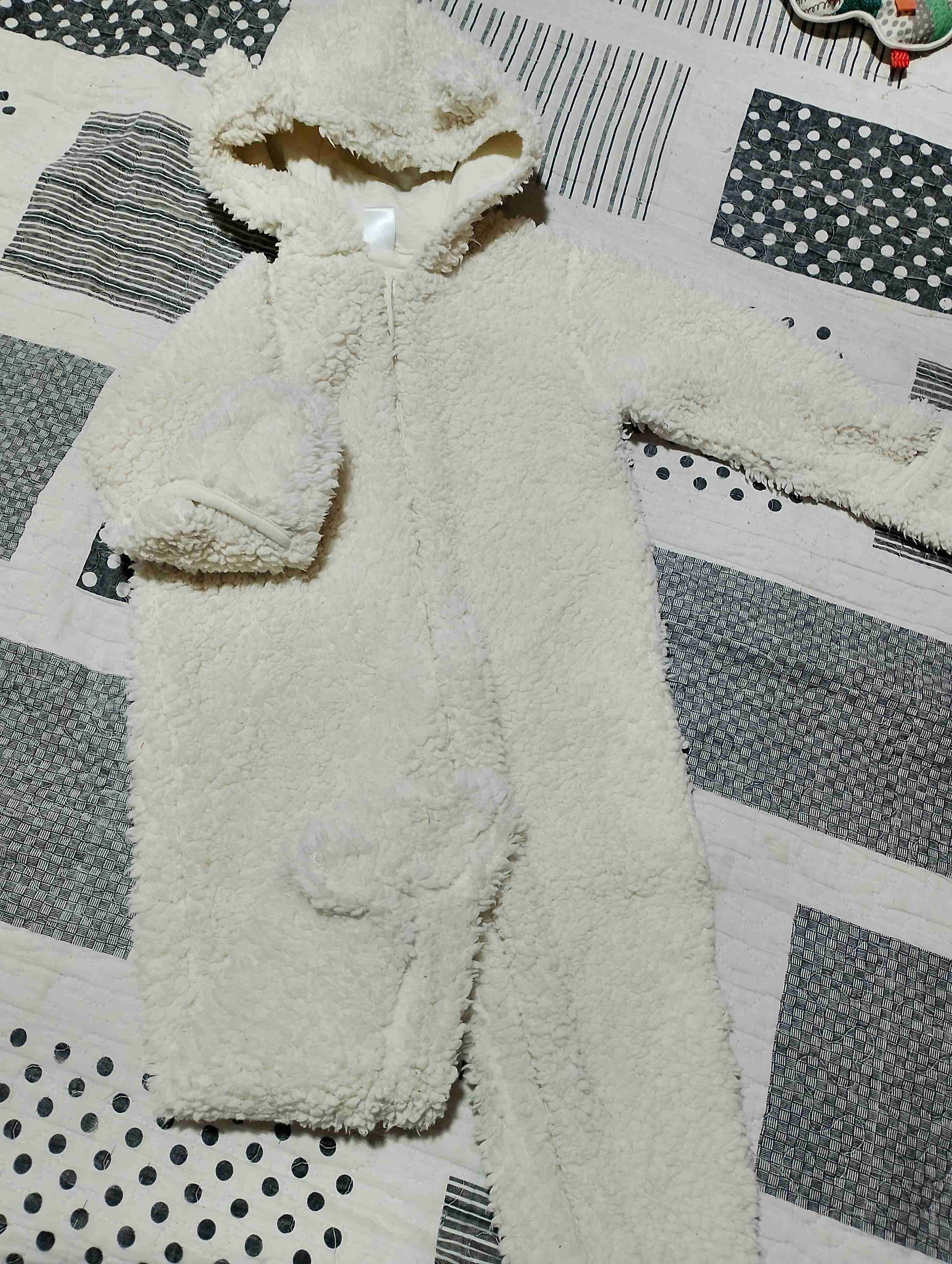 Enterito polar blanco bebé