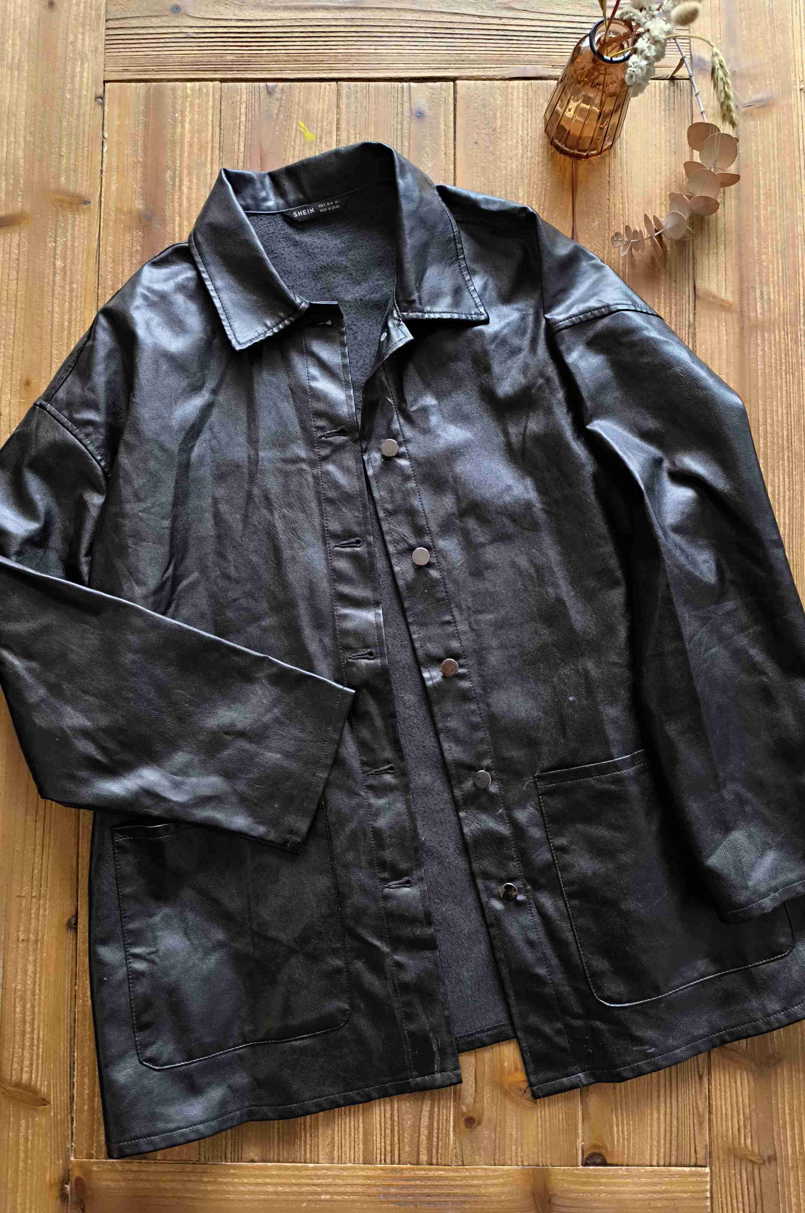 Chaqueta negra de cuero sintético - miniatura 1