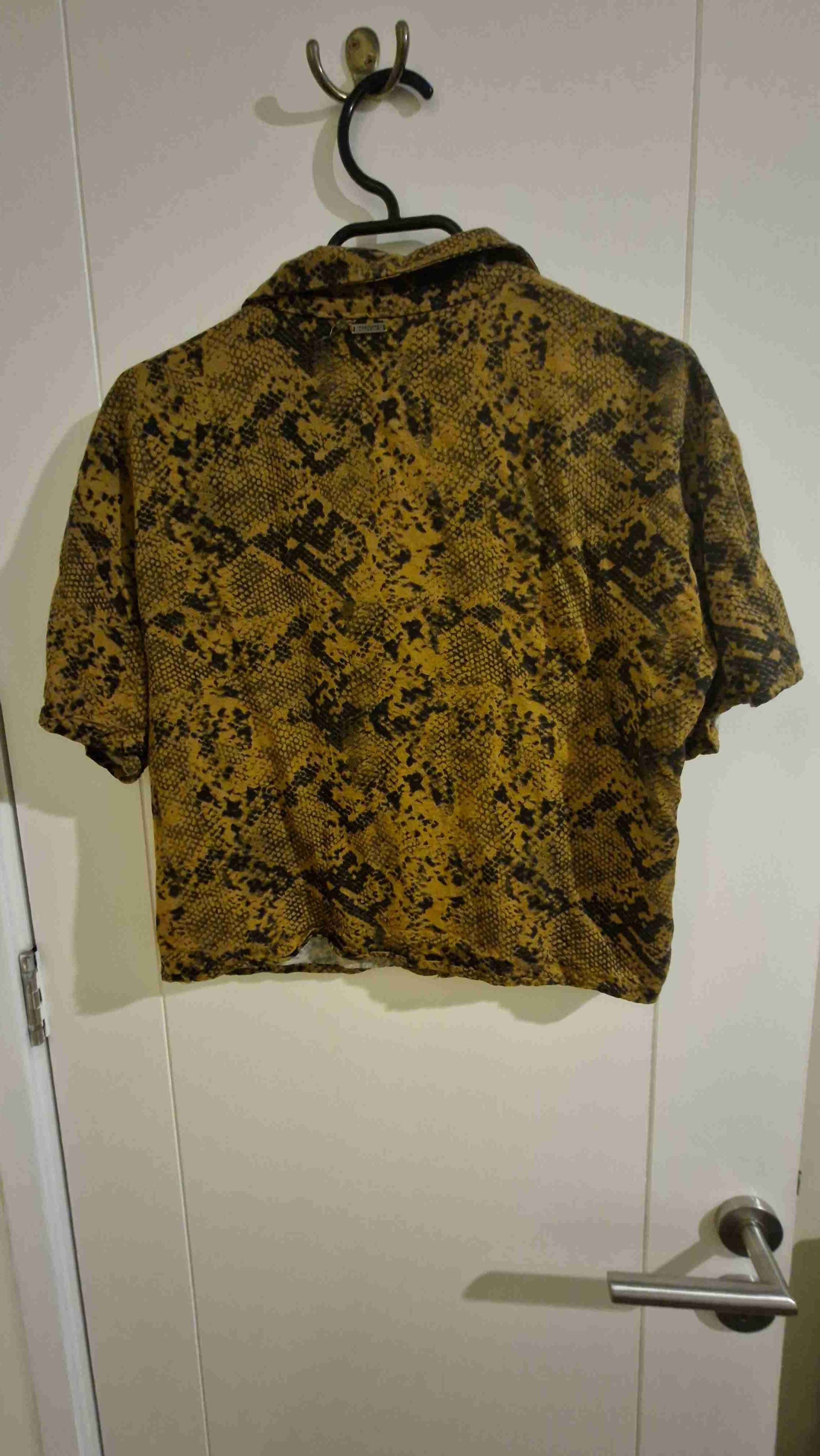 Camisa estampado serpiente amarillo - miniatura 2