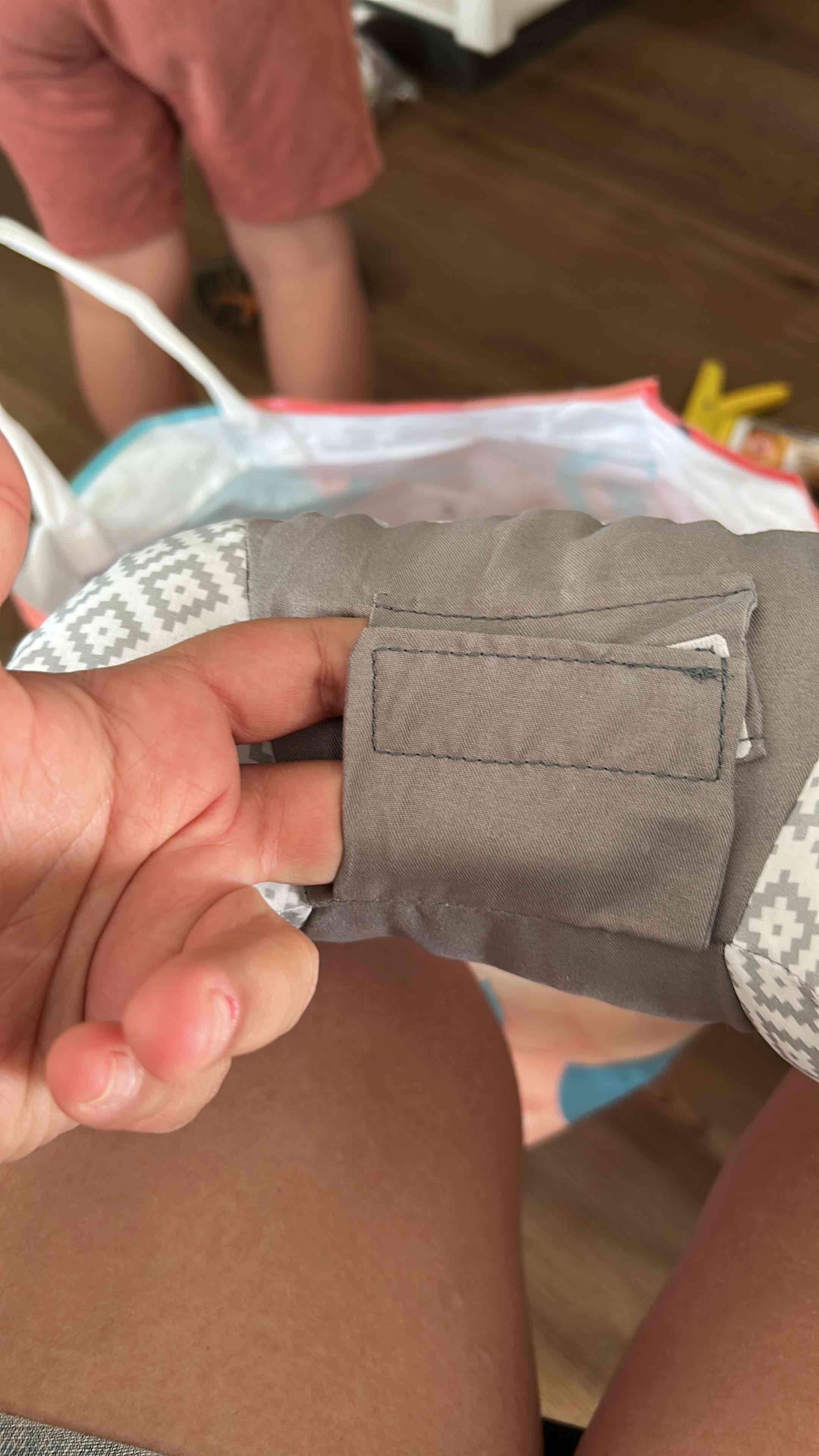 Cojín cuello para cinturón de seguridad - miniatura 2