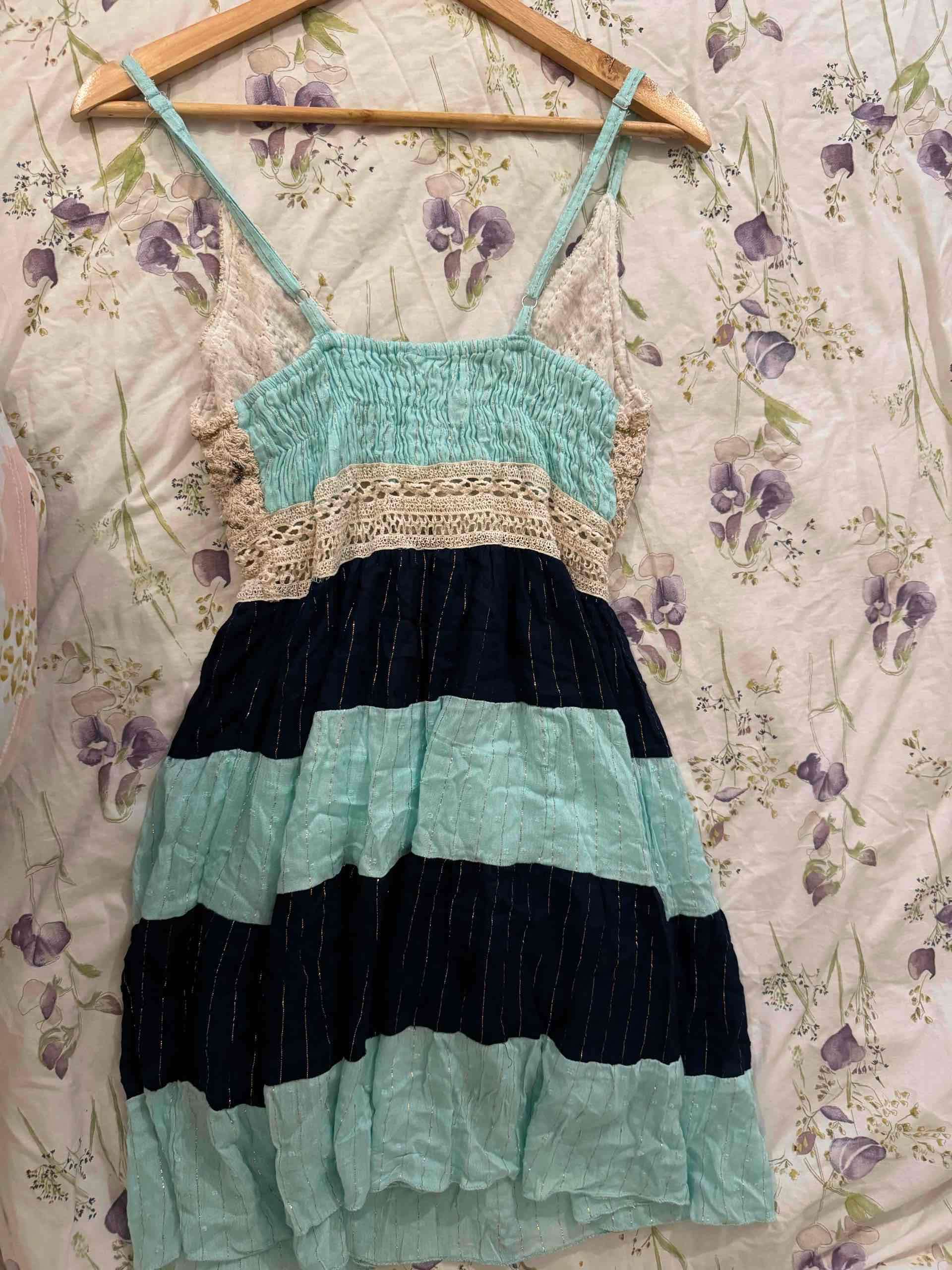 Vestido bohemio con crochet - miniatura 4