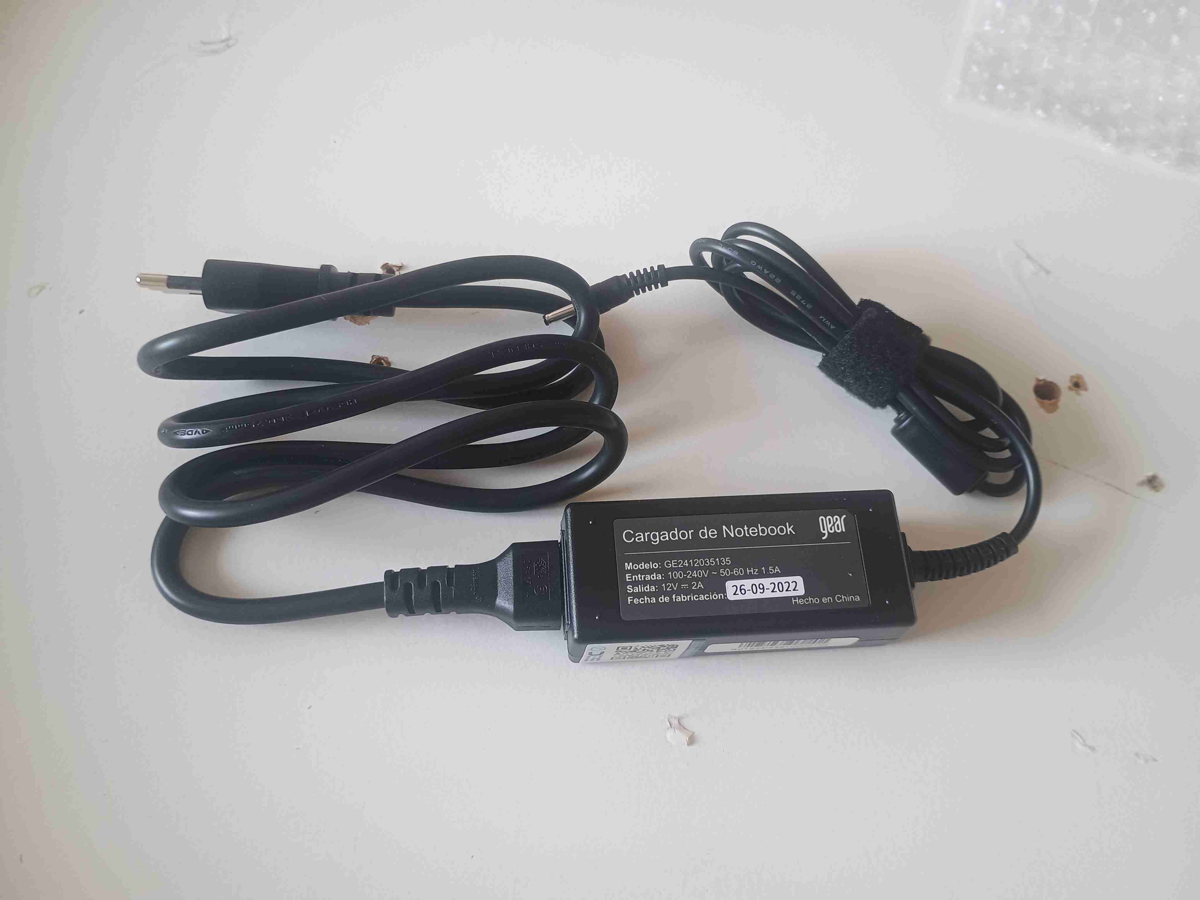 Cargador para notebook Gear - miniatura 1