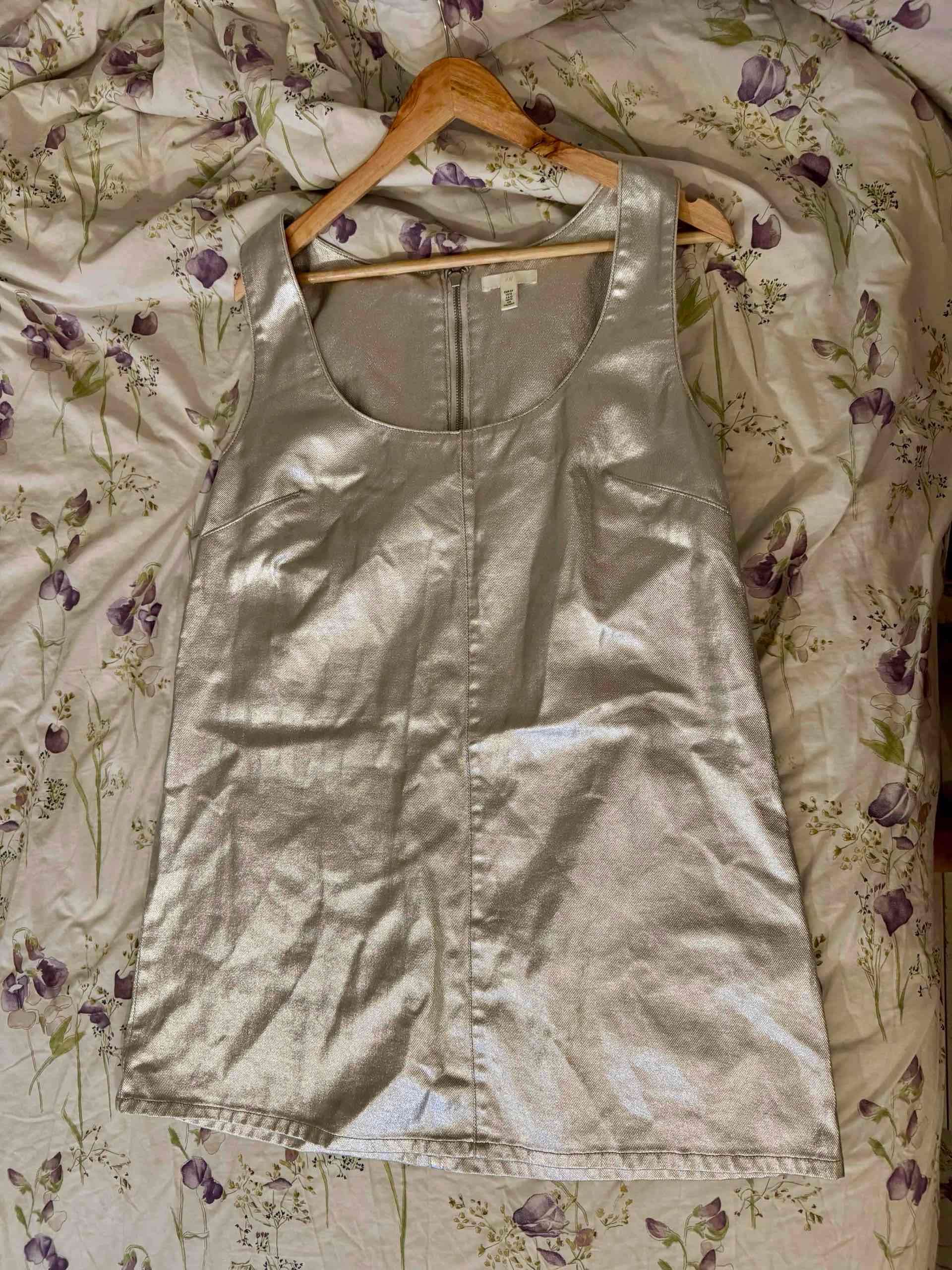 Vestido metalizado gris plata - miniatura 2