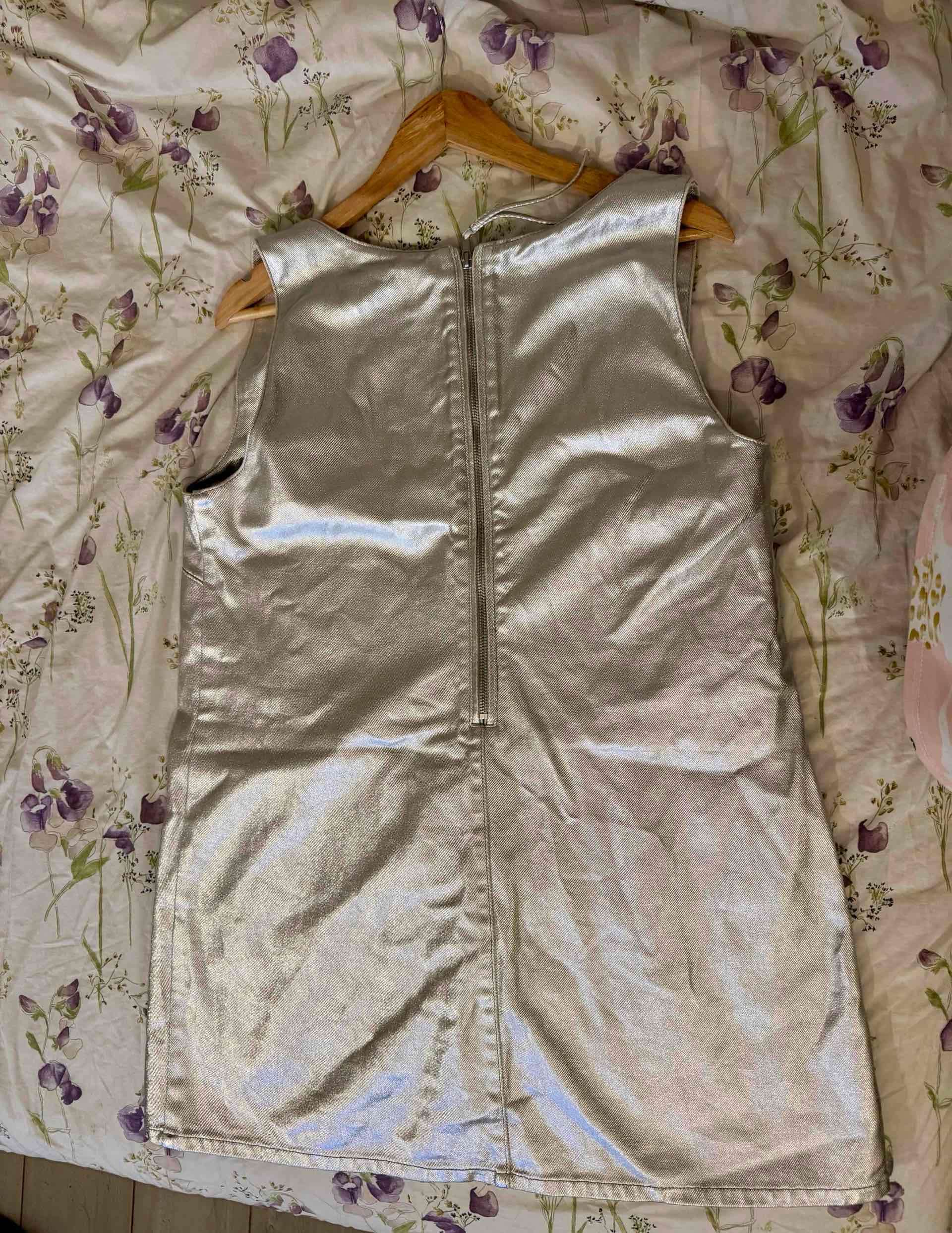 Vestido metalizado gris plata - miniatura 3