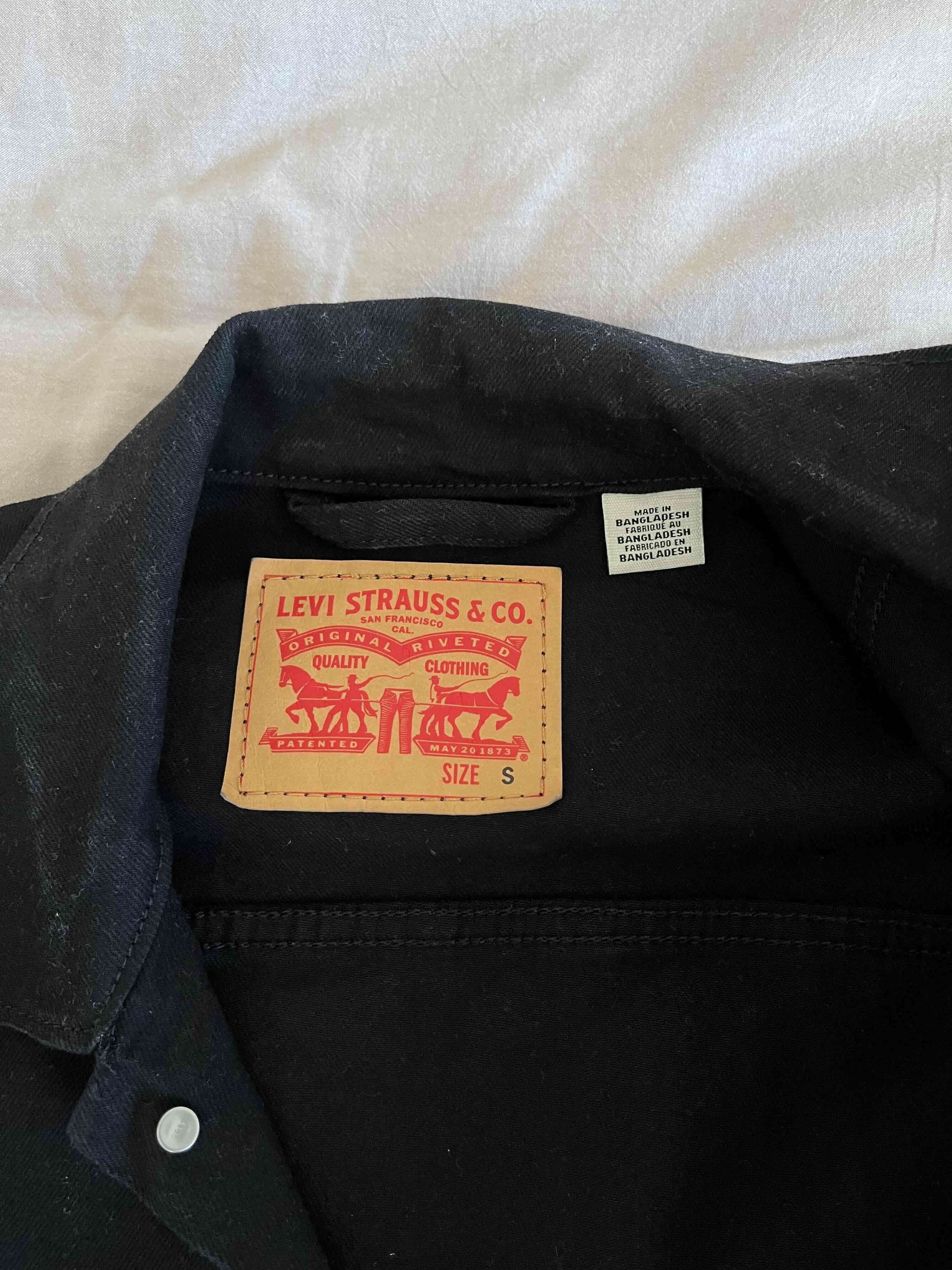 Chaqueta negra Levi's - miniatura 4