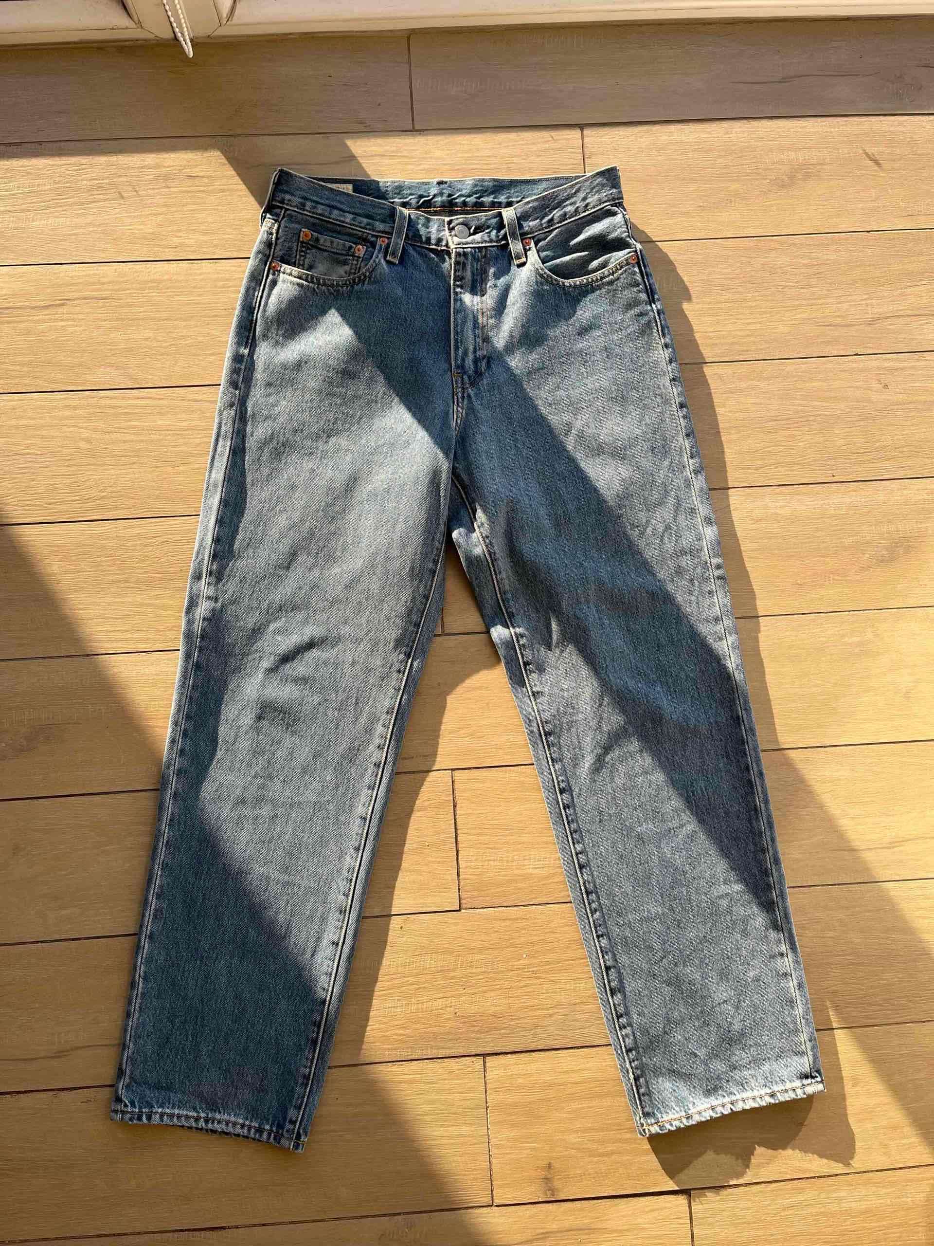 Jeans azules de mezclilla levis - miniatura 2