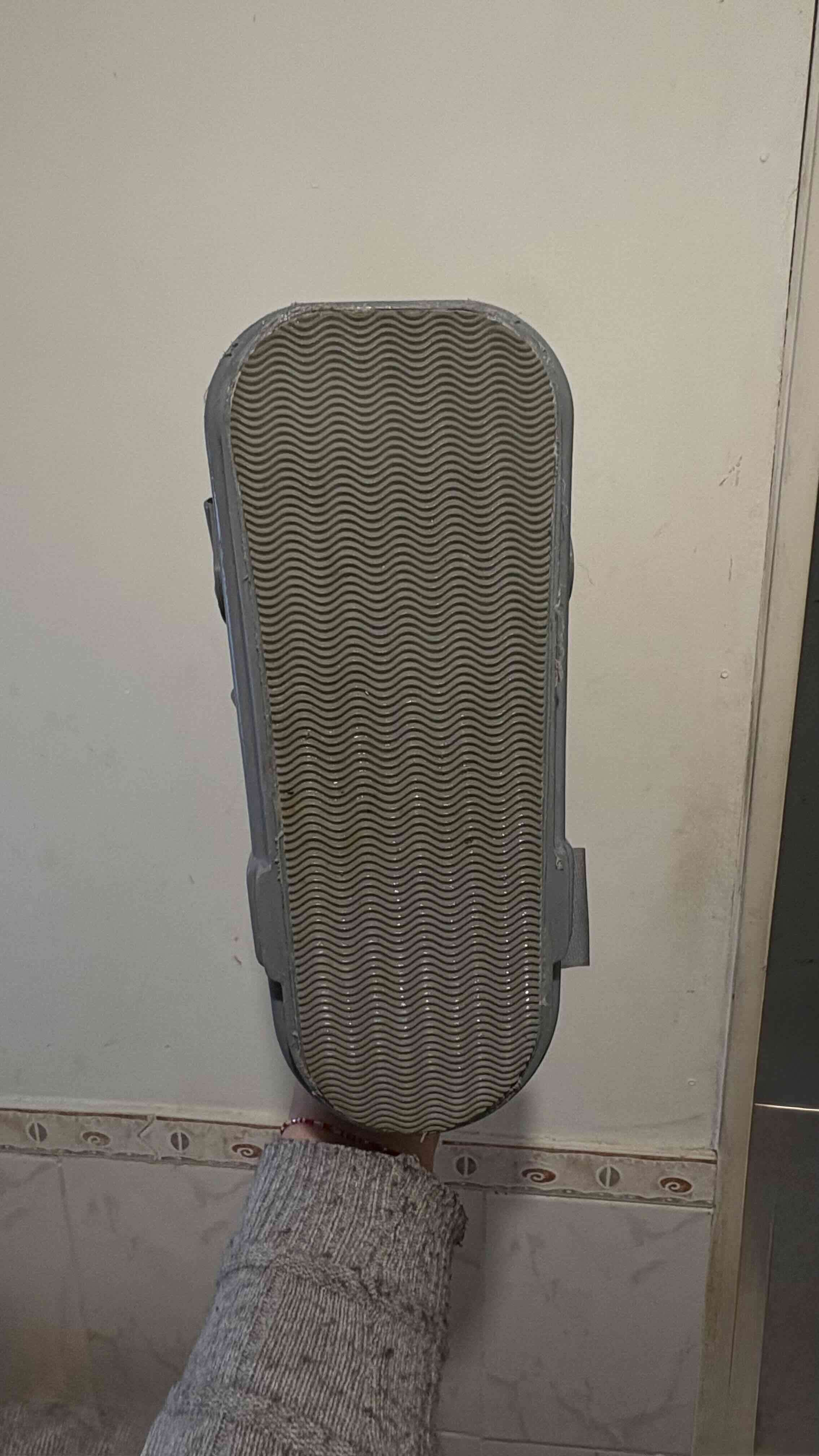 Botín ortopédico gris ajustable - miniatura 3