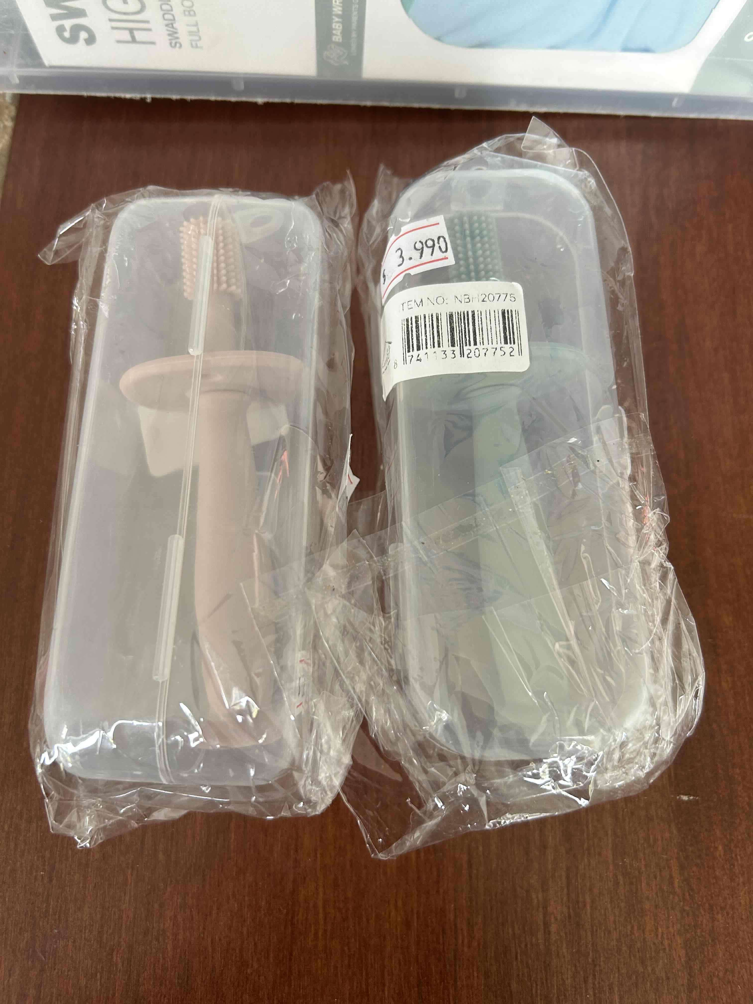 Set de cepillos de silicona para bebé - miniatura 1