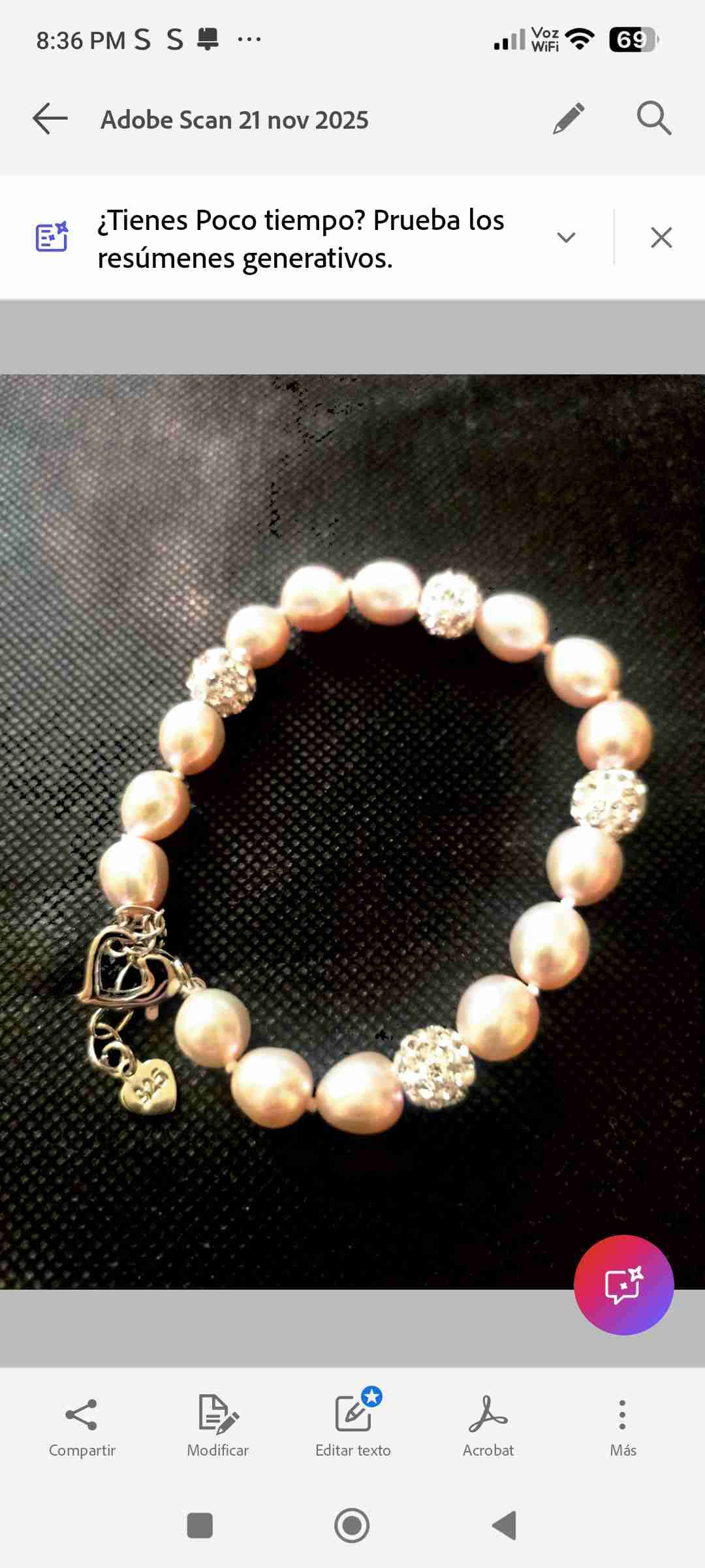 Pulsera de perlas cultivadas  y dijes - miniatura 2