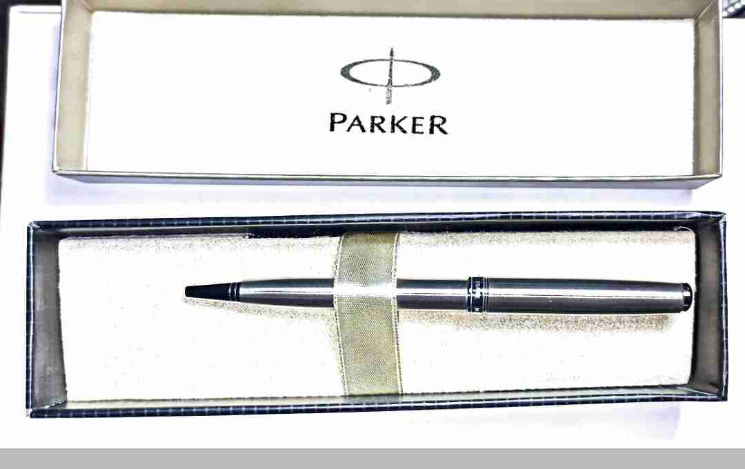 Bolígrafo metálico Parker nuevo - miniatura 1