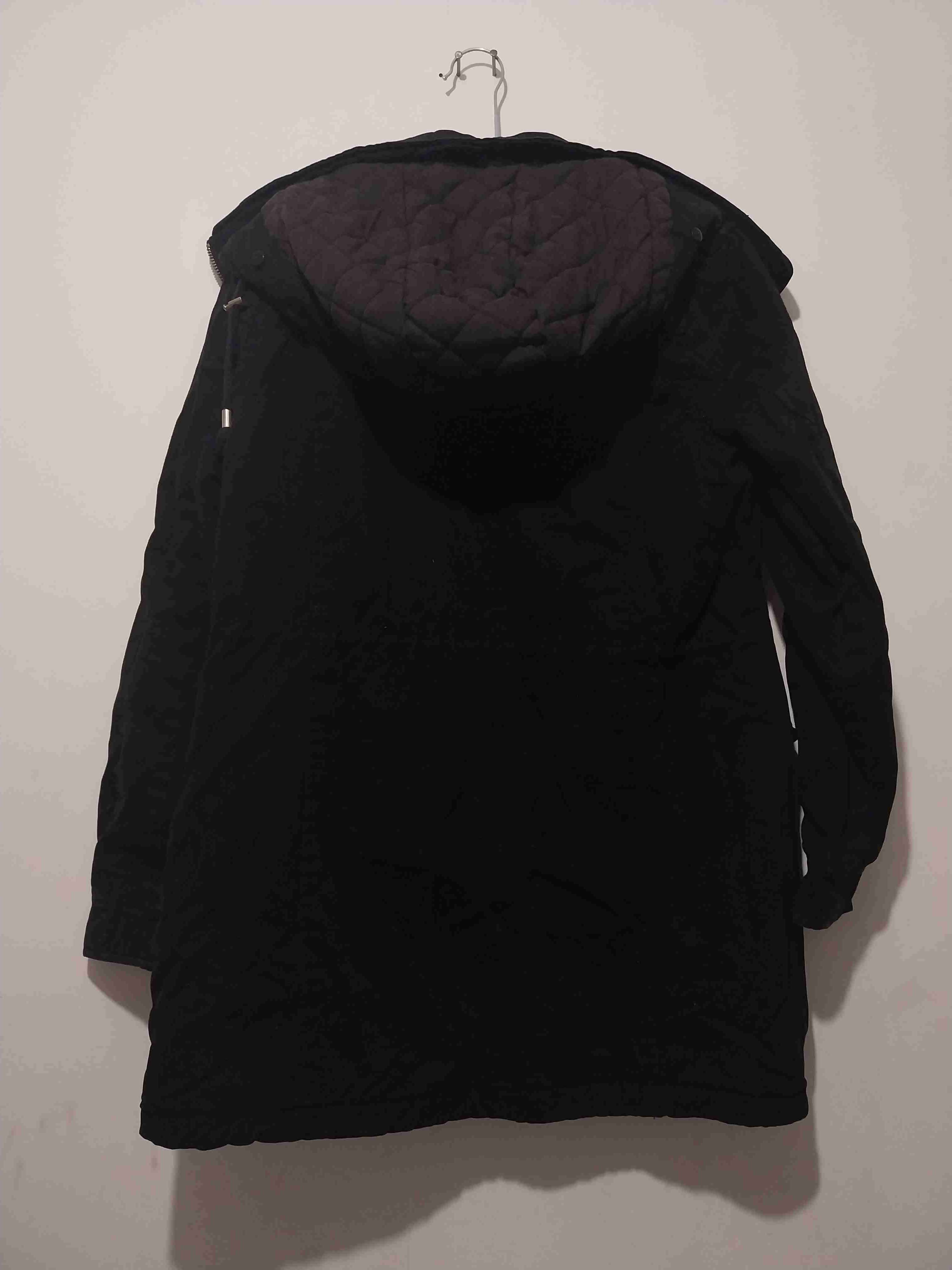 Parka negra con forro interior - miniatura 2