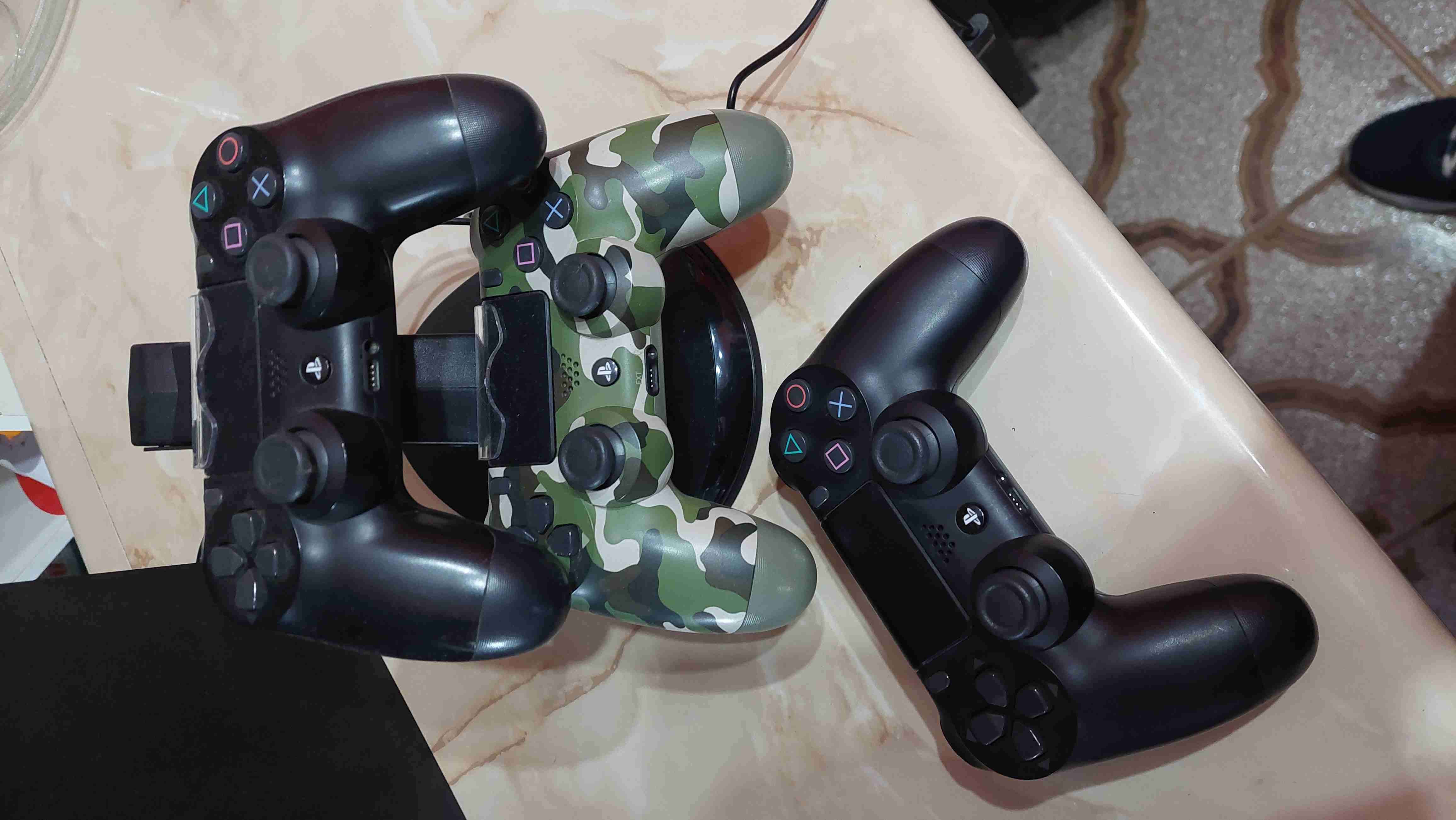 Consola PS4 slim 1tb con juegos y controles - miniatura 3