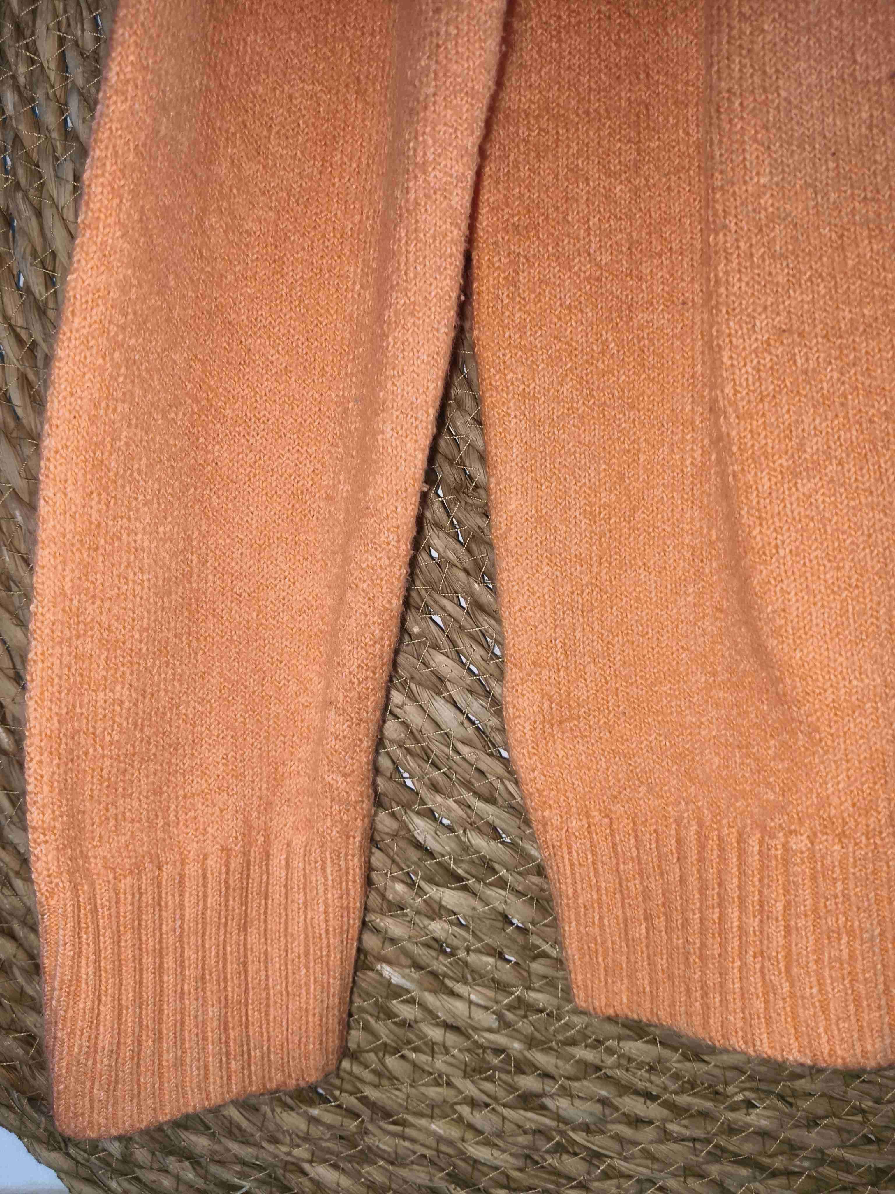 Suéter anaranjado mujer - miniatura 3