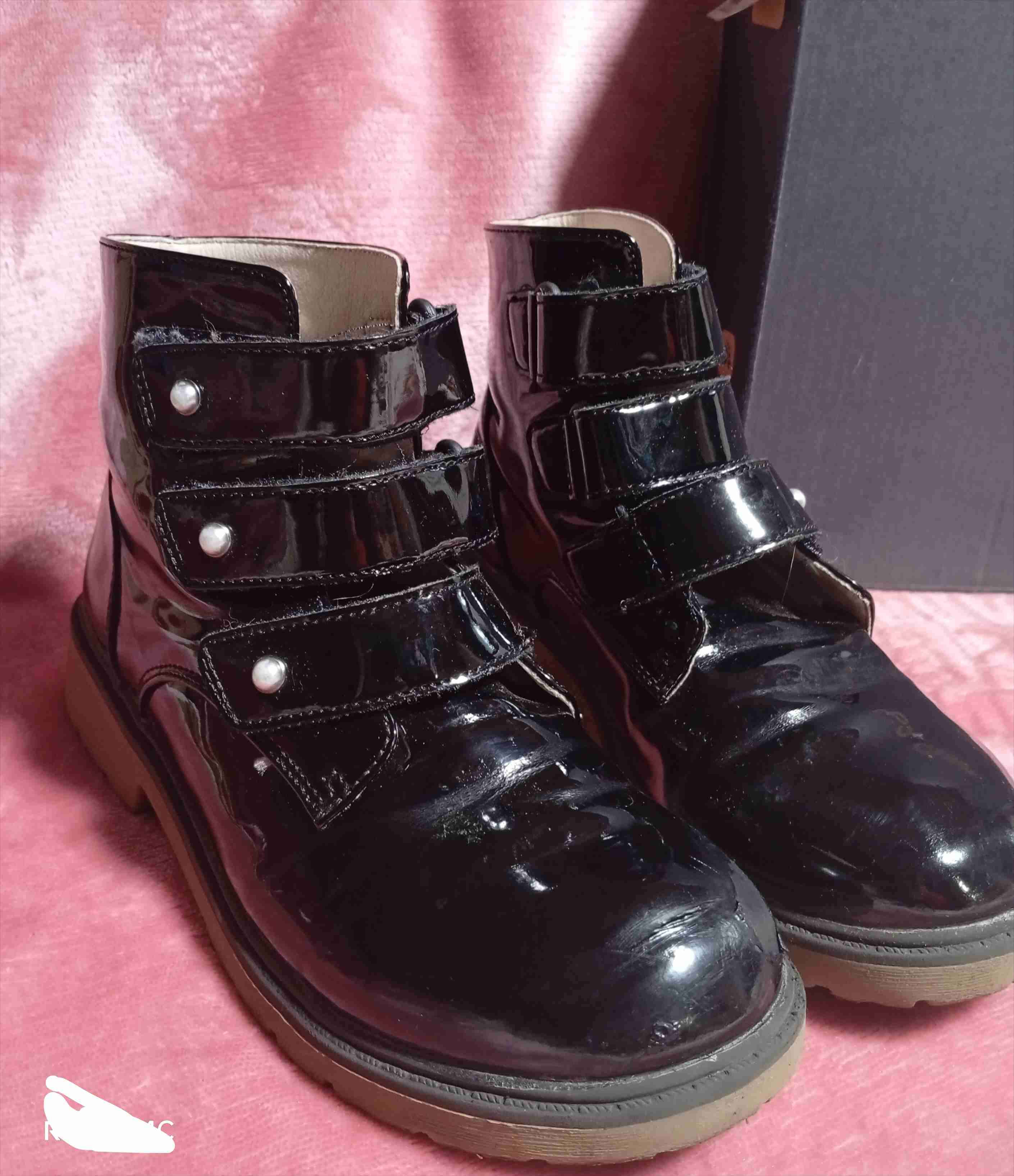 Botas negras charol con hebillas - miniatura 3