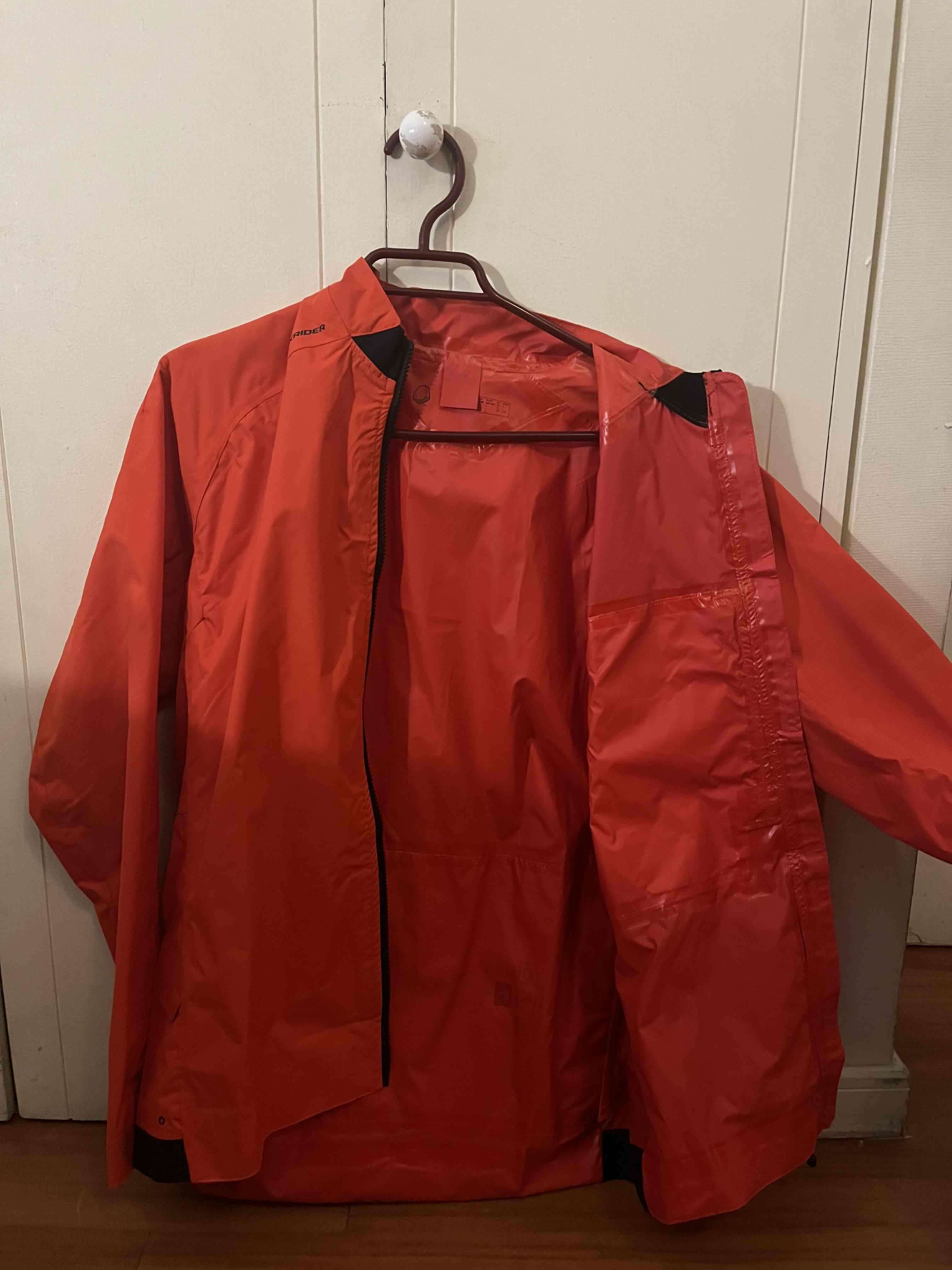 Chaqueta rompe viento roja Rockrider - miniatura 3