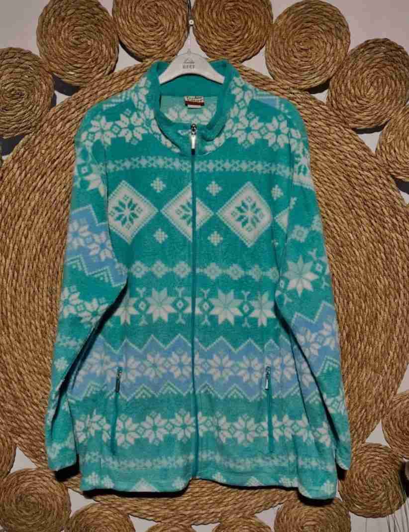 Polar azul con diseño de copos