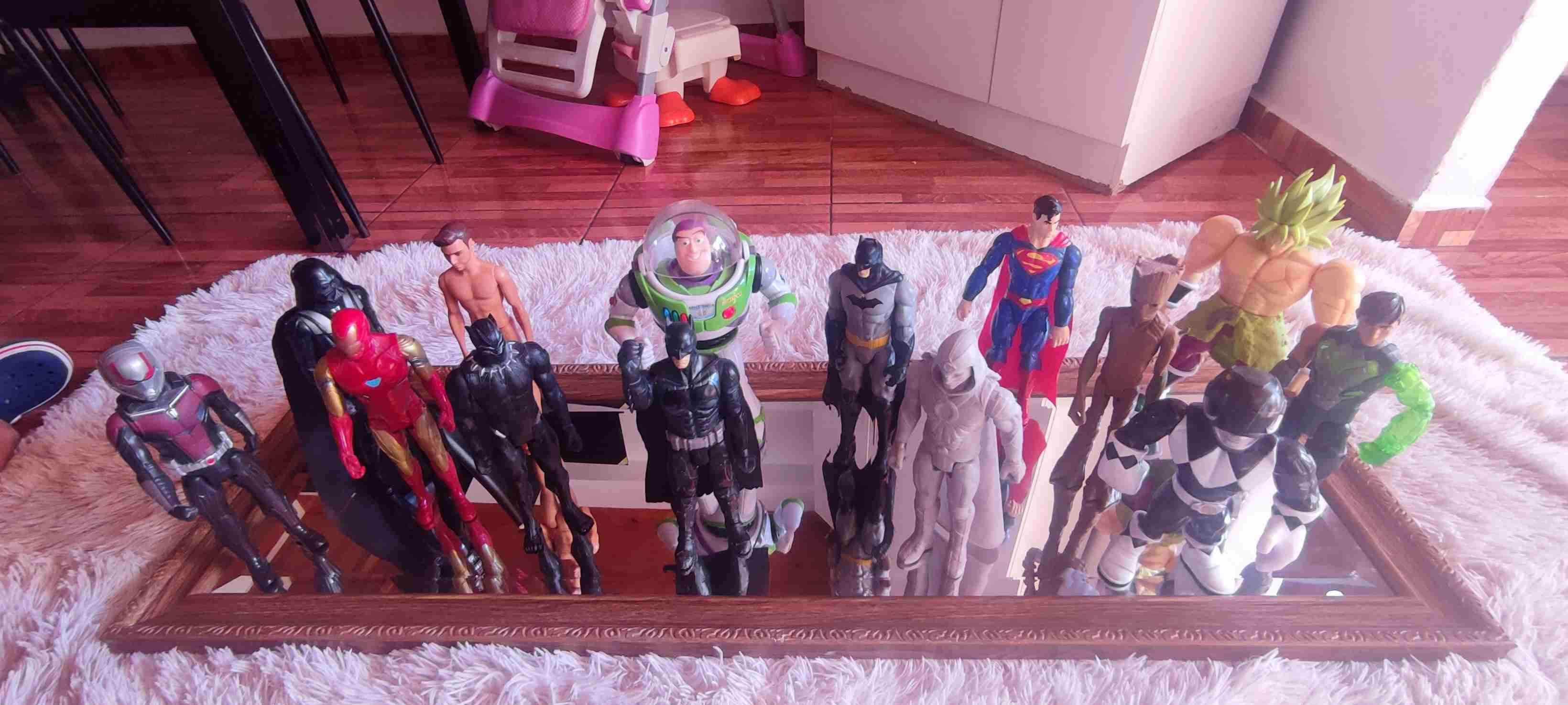 Figuras de acción de superhéroes - miniatura 1