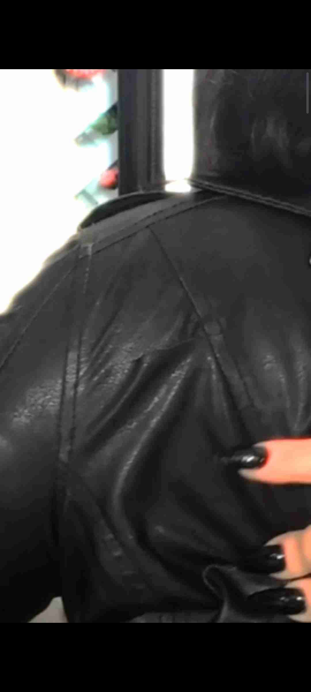 Chaqueta negra eco cuero - miniatura 6