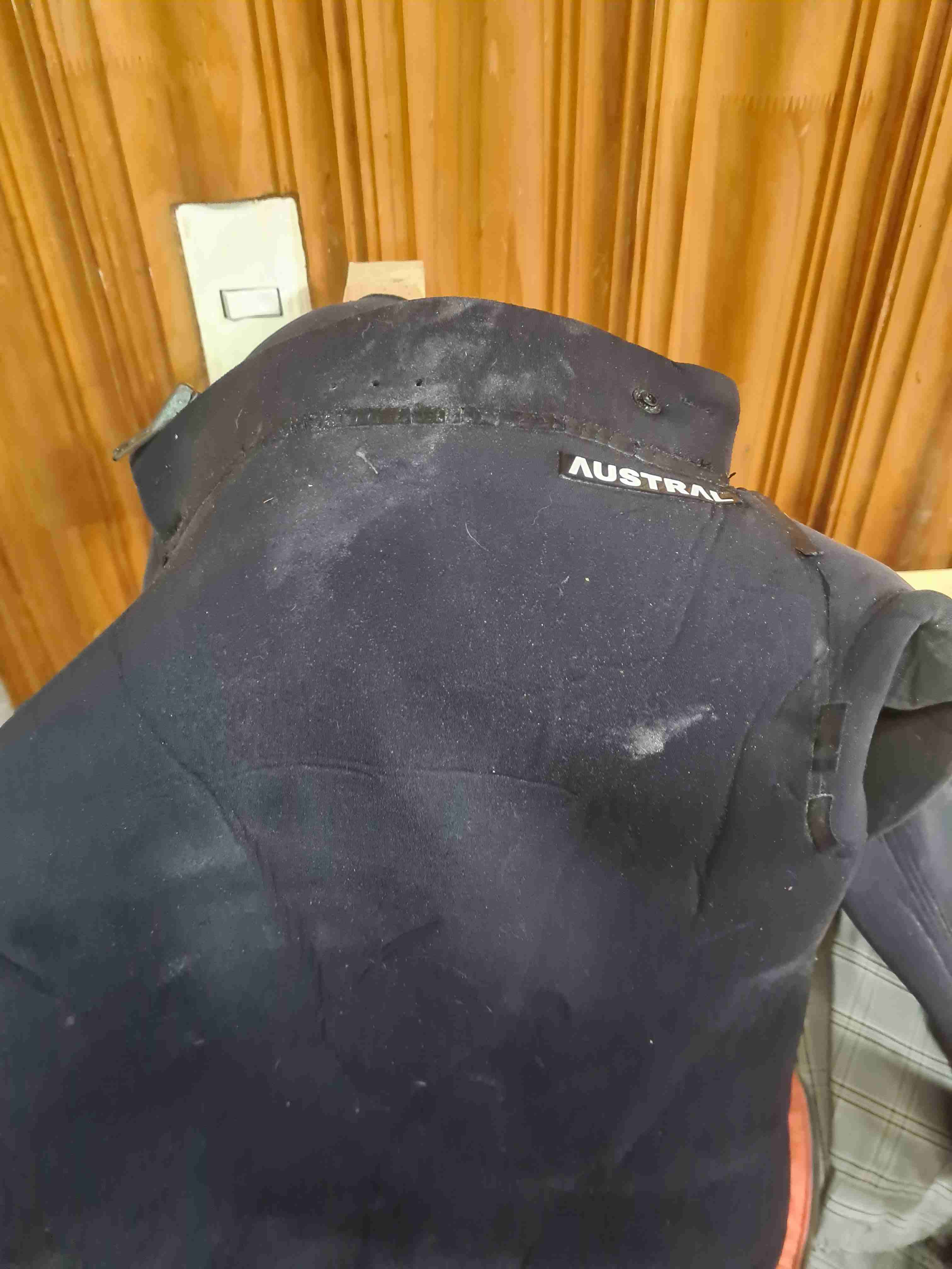 Traje de neopreno negro Austral