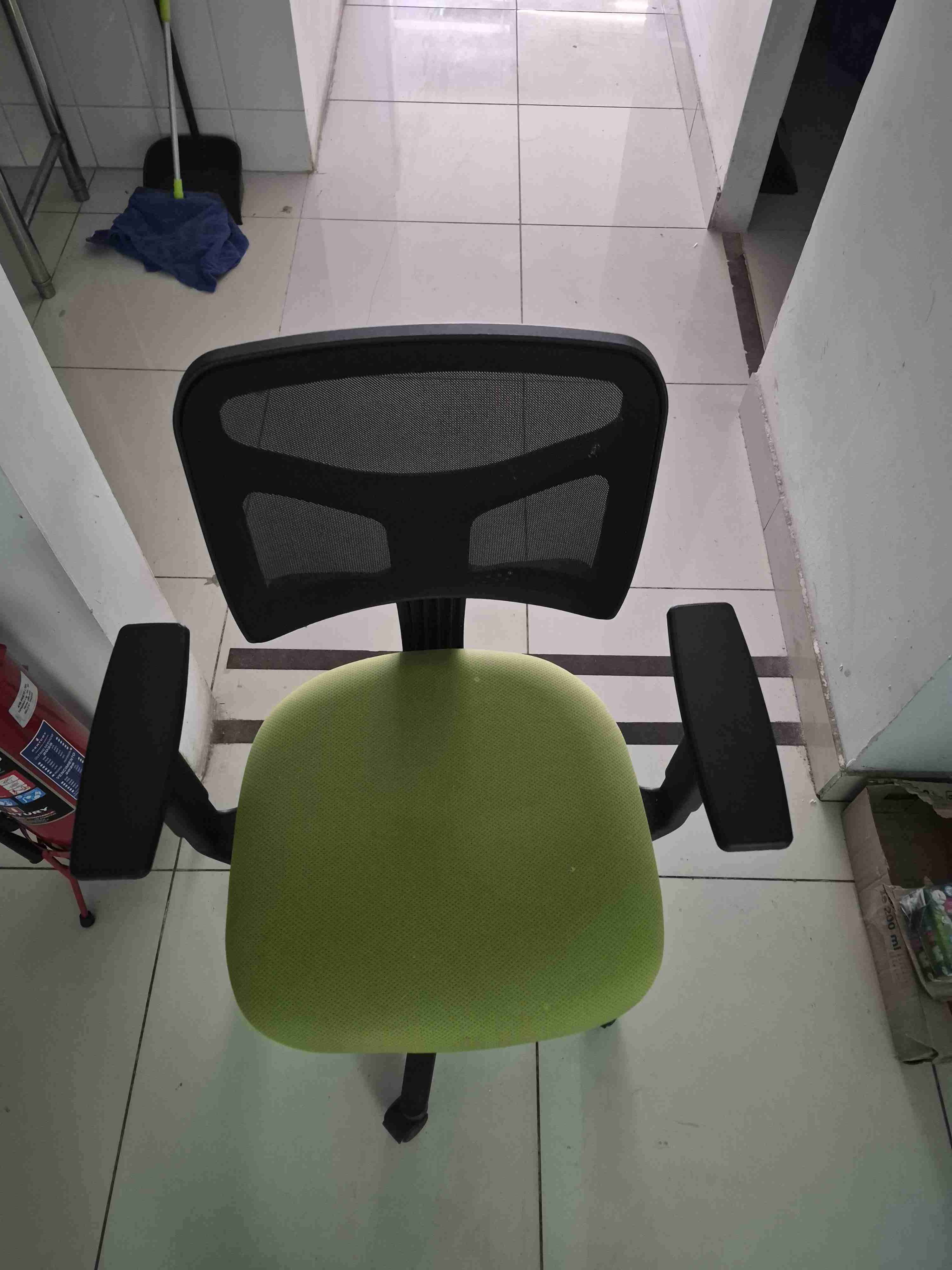 Silla de oficina verde - miniatura 1