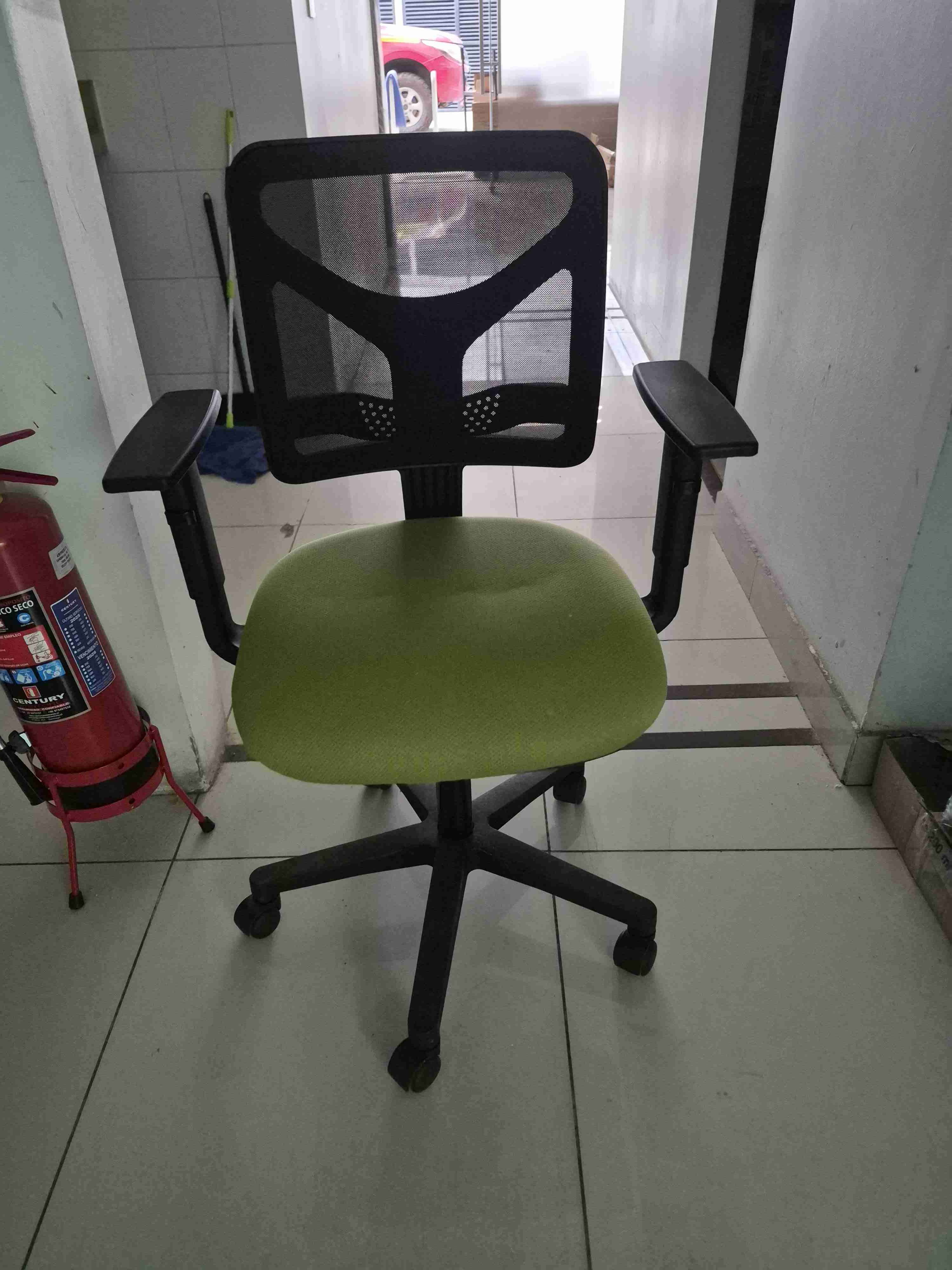 Silla de oficina verde - miniatura 3