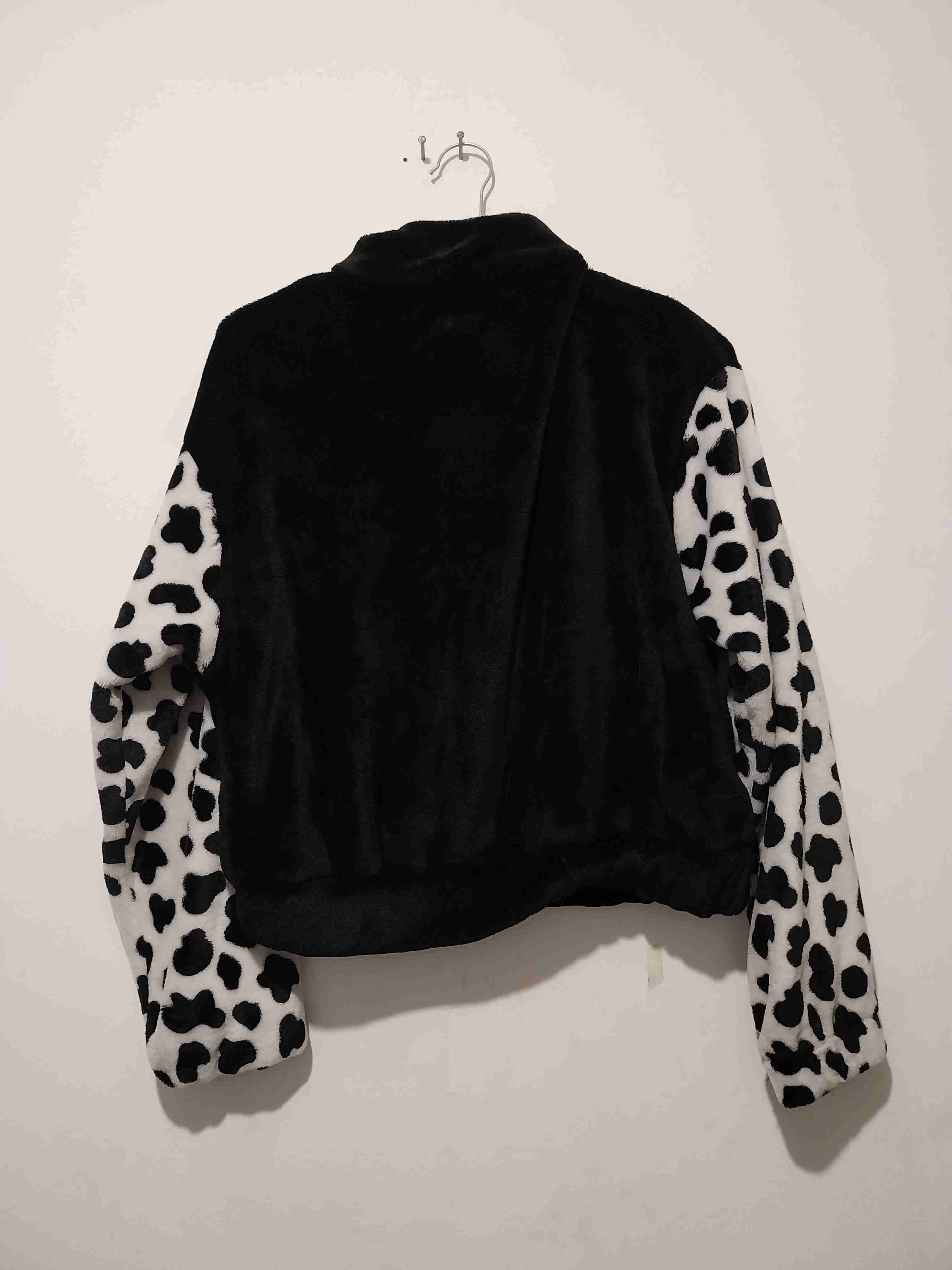 Polerón negro con mangas de vaquita - miniatura 2