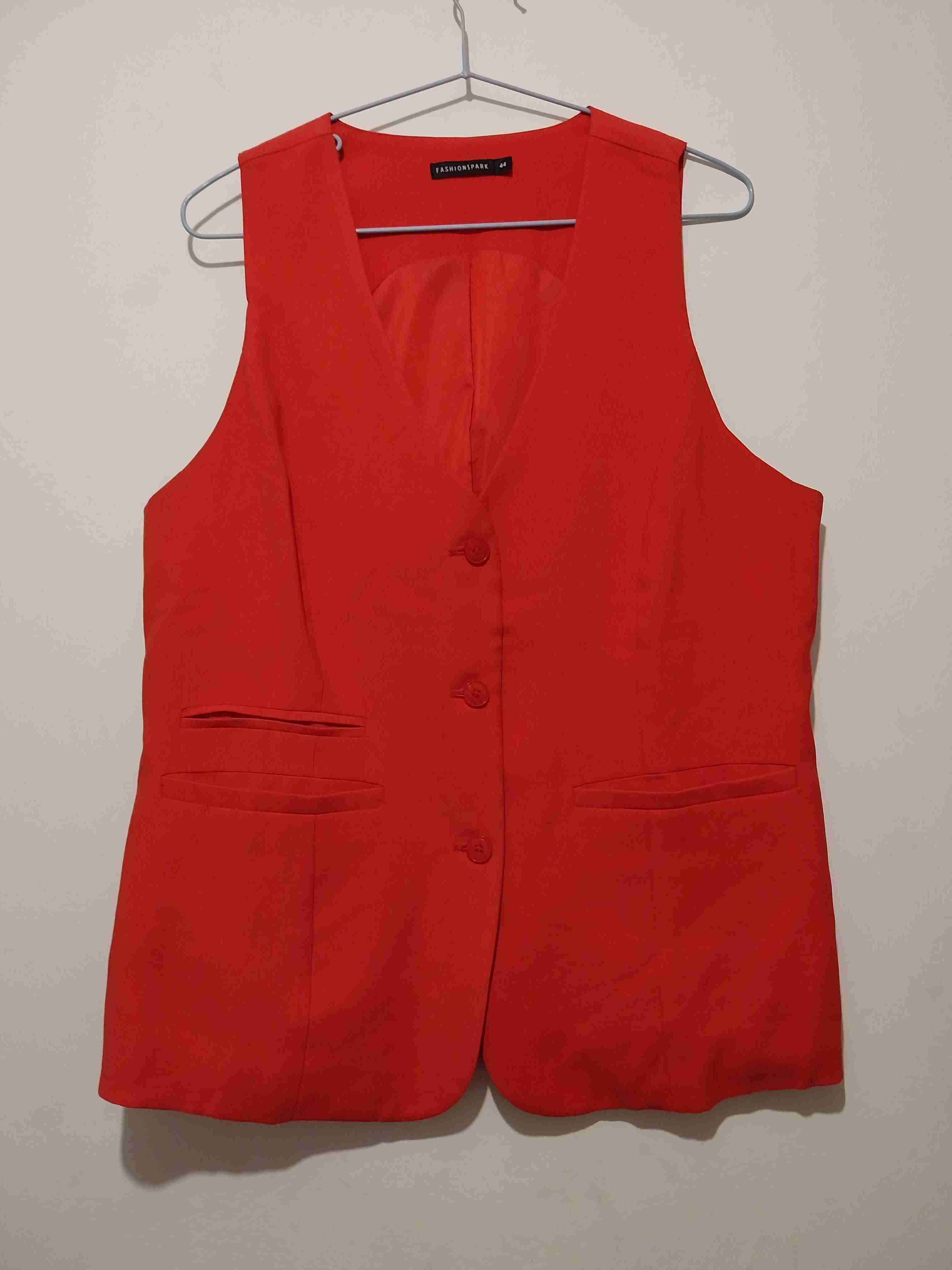 Chaleco rojo elegante - 1