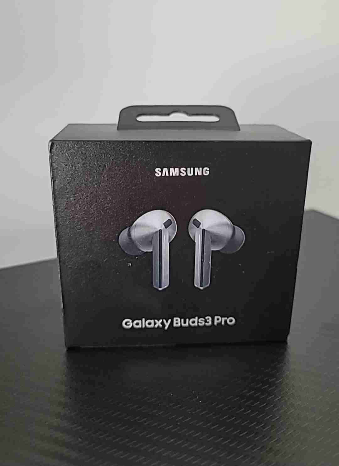 Audífonos Samsung Galaxy Buds3 Pro - 1