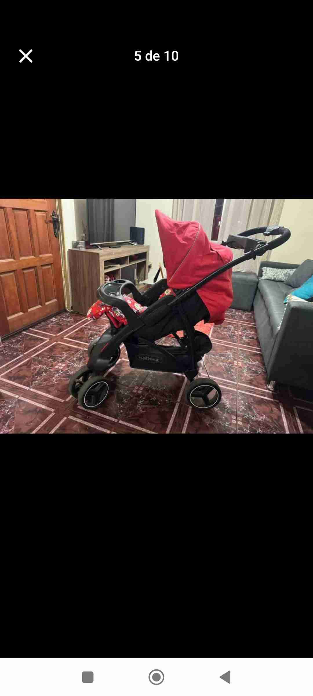 Coche de bebé rojo - 1